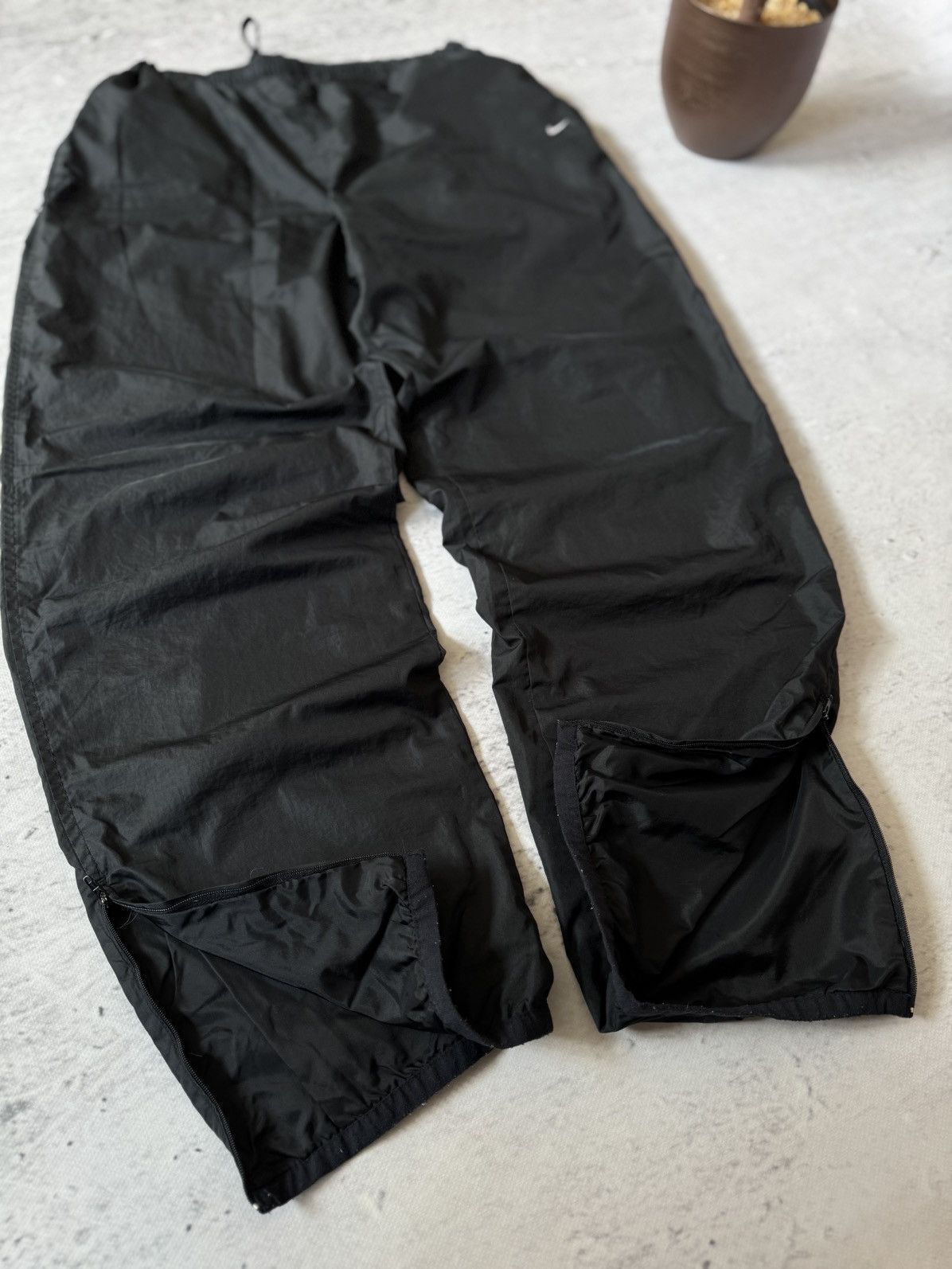 Nike × Vintage NIKE NYLON VINTAGE Y2K OVERSIZE BAGGY FIT PANTS SWEATPANTS Size US 34 / EU 50 - 3 Thumbnail