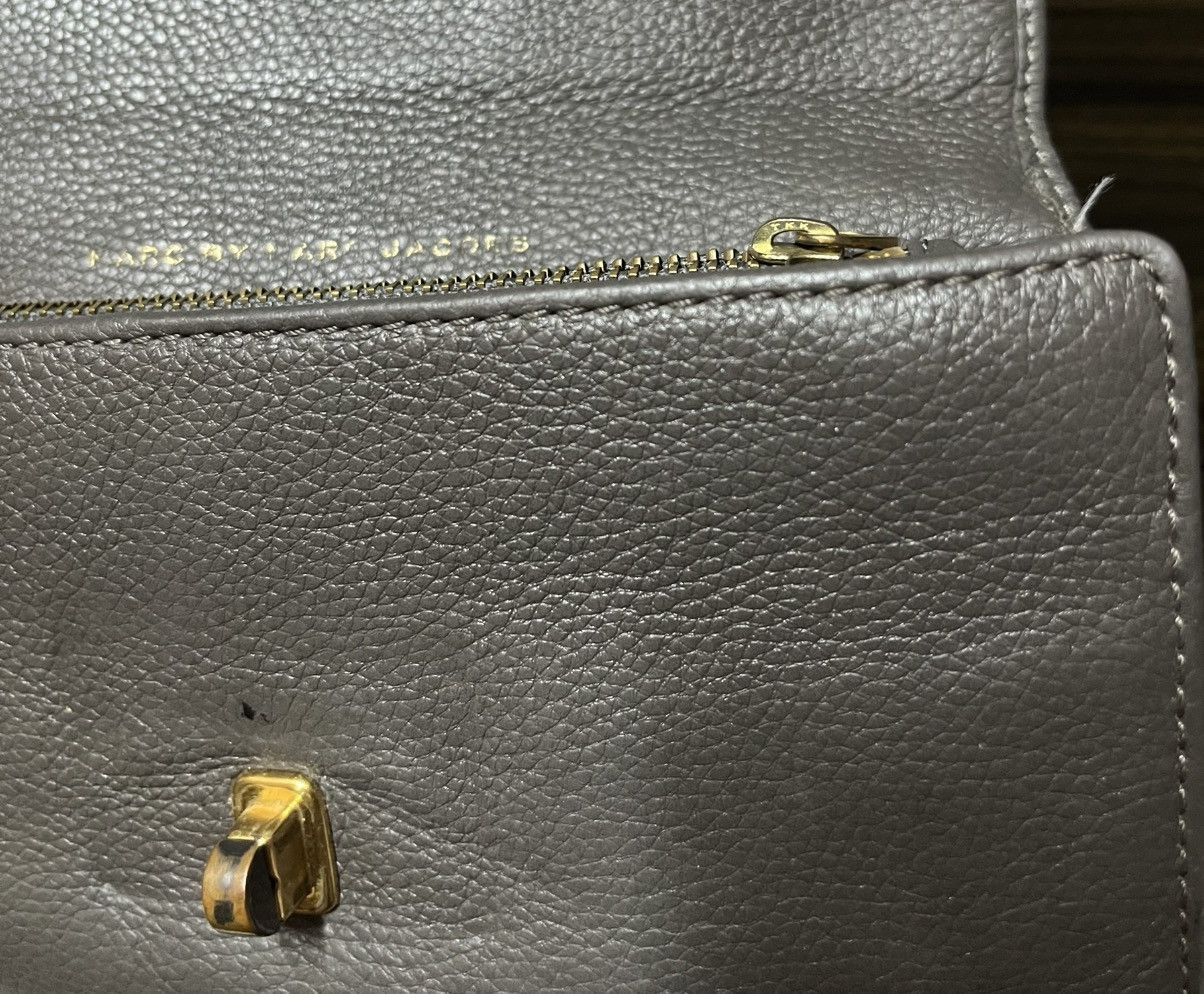 Marc by Marc Jacobs Cow Leather Clutch Wallet Metal Lock Closure Size ONE SIZE - 7 Thumbnail