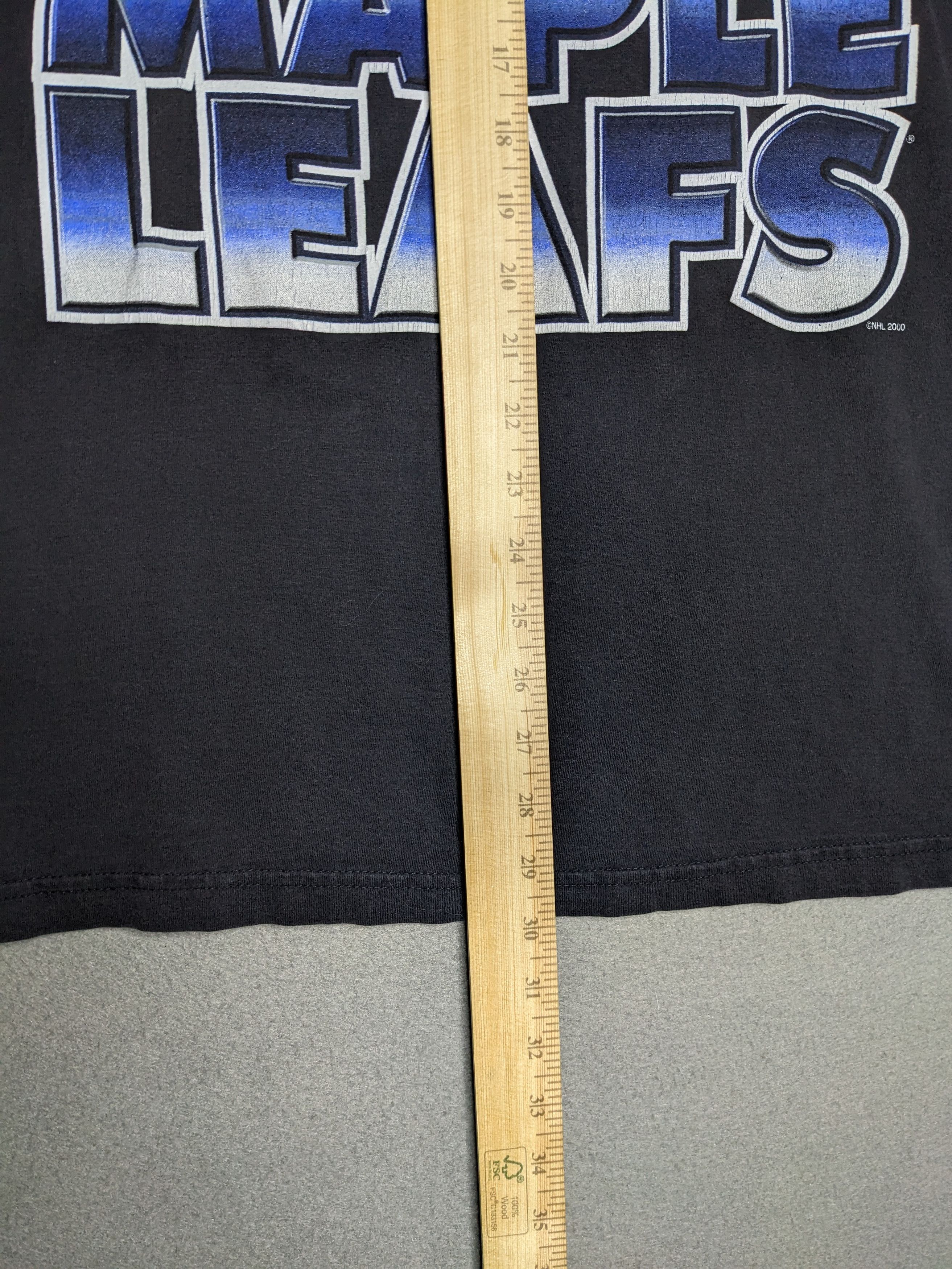 NHL Vintage Y2K Toronto Maple Leafs Graphic T-Shirt Medium NHL Size US M / EU 48-50 / 2 - 6 Thumbnail