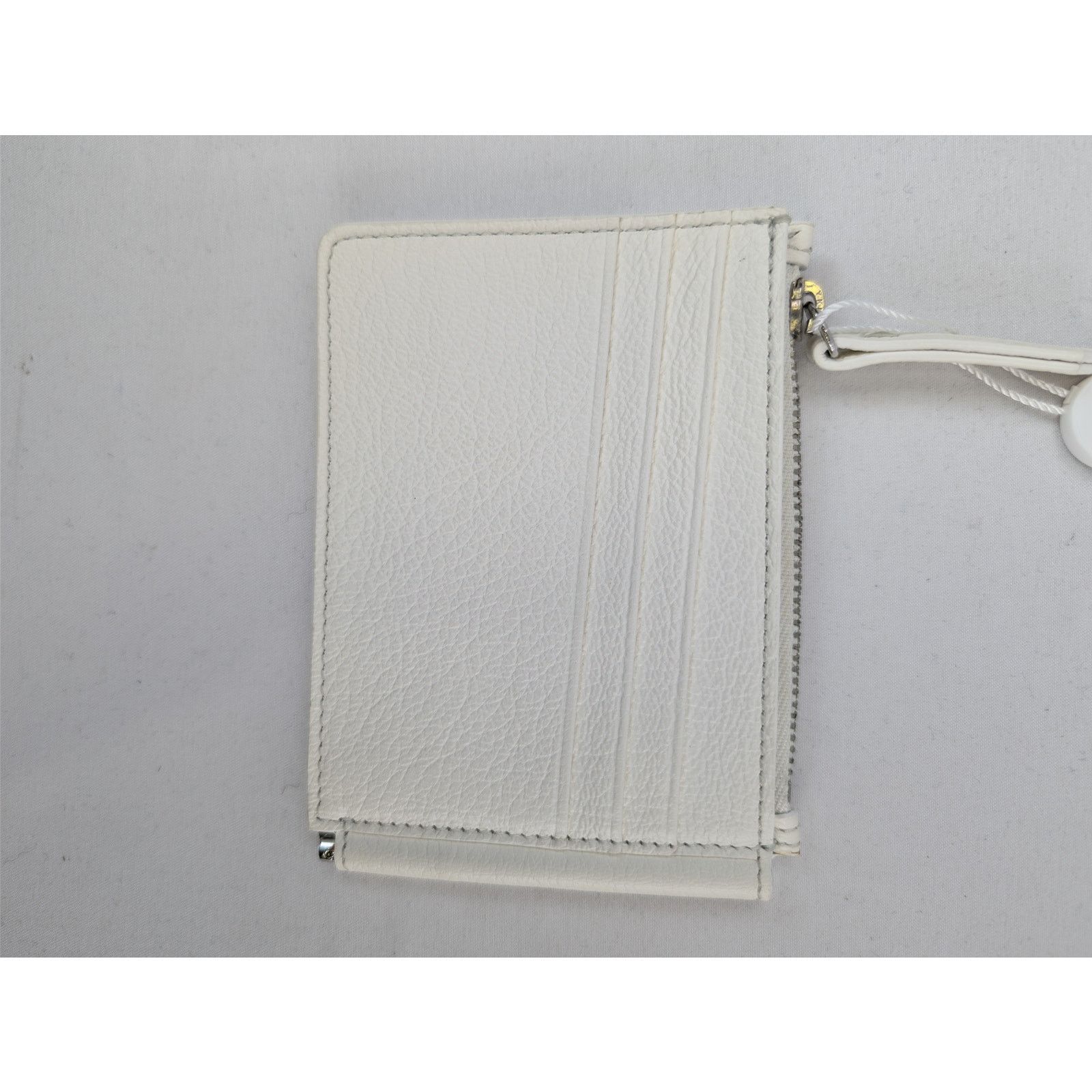 Maison Margiela o1rshd1 Size: OS / Grainy Leather Money Clip Wallet in White Size ONE SIZE - 4 Thumbnail