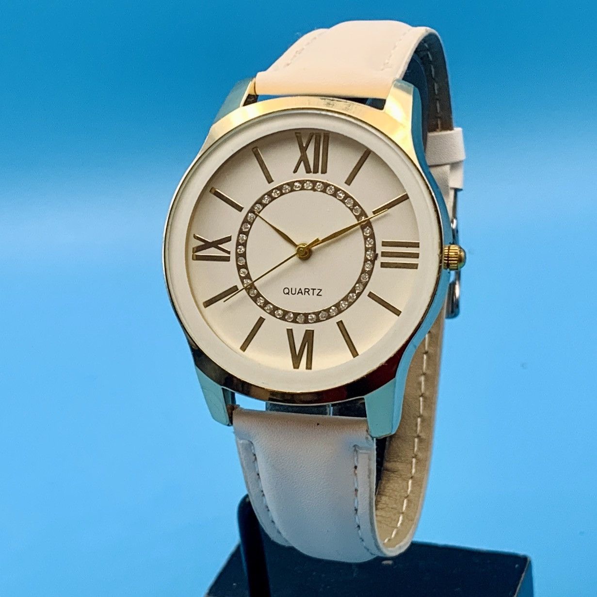 Other Women’s Fashion Quartz Wristwatch Crystals Works New Battery Size ONE SIZE - 1 Thumbnail