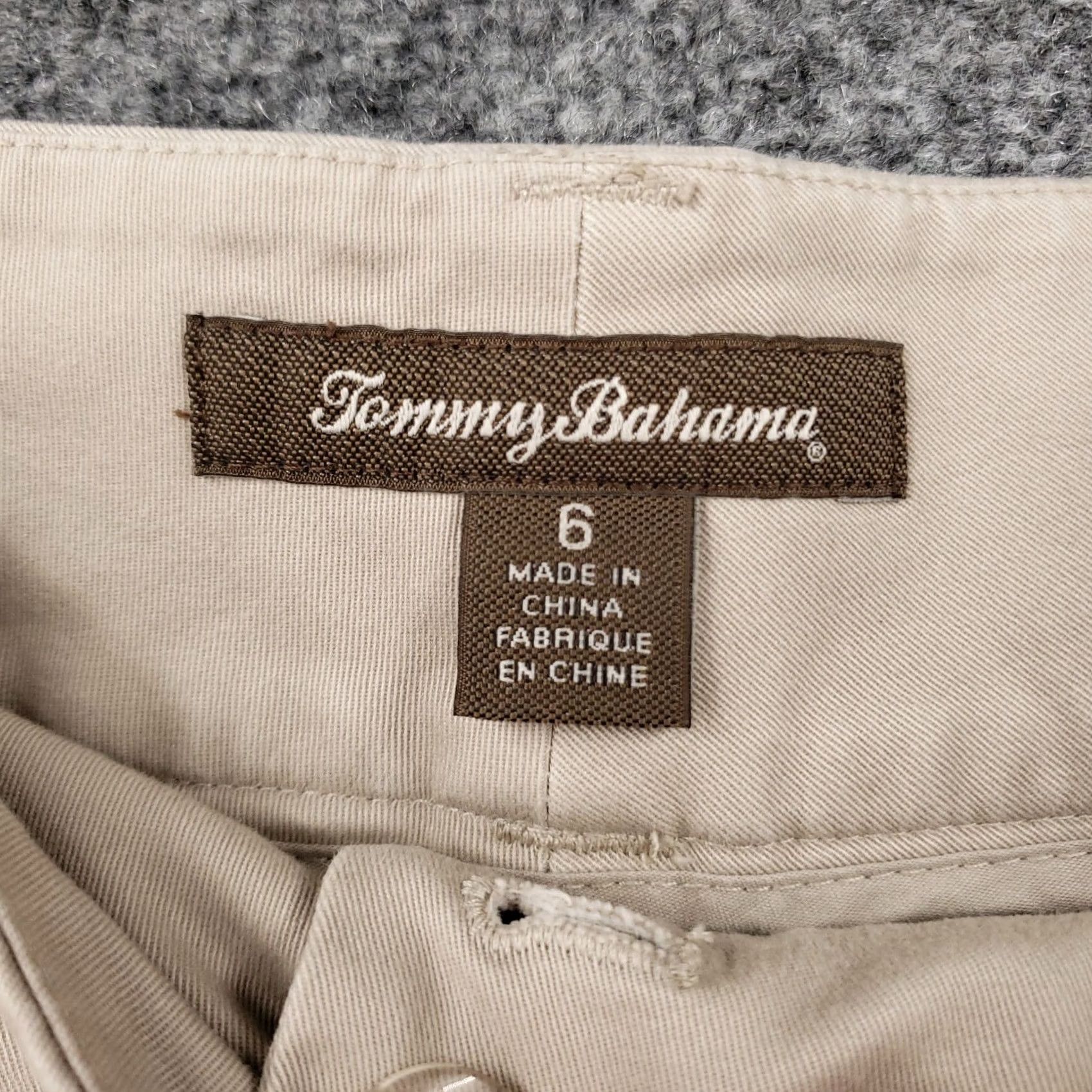 Tommy Bahama Tommy Bahama Pants Womens 6 Khaki Capri Mid-Rise Straight Flat Front Side Slit Size 28" / US 6 / IT 42 - 3 Thumbnail