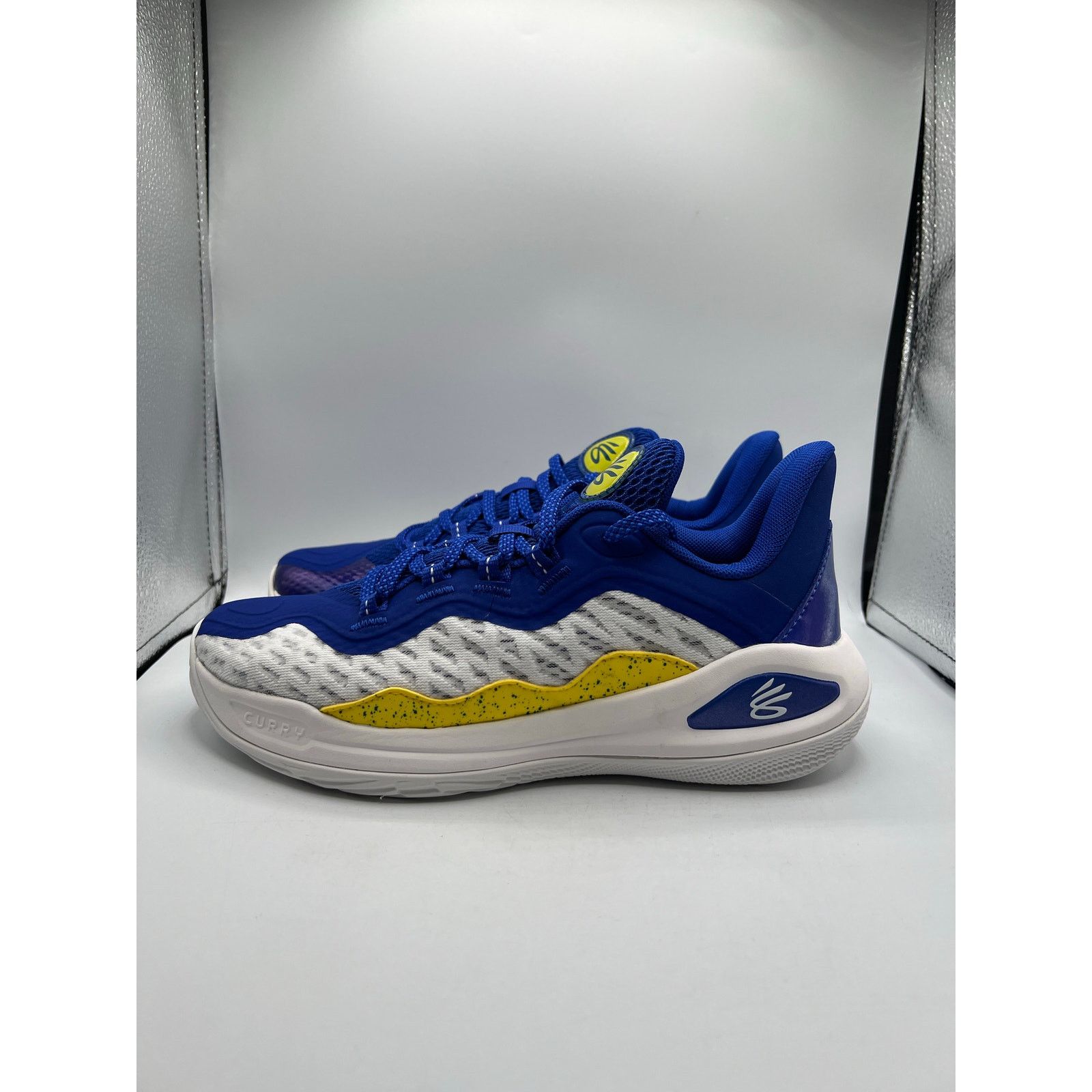 Under Armour Under Amour Curry 11 Flow GS “Dub Nation” size 6y Size US 6 / EU 39 - 1 Thumbnail