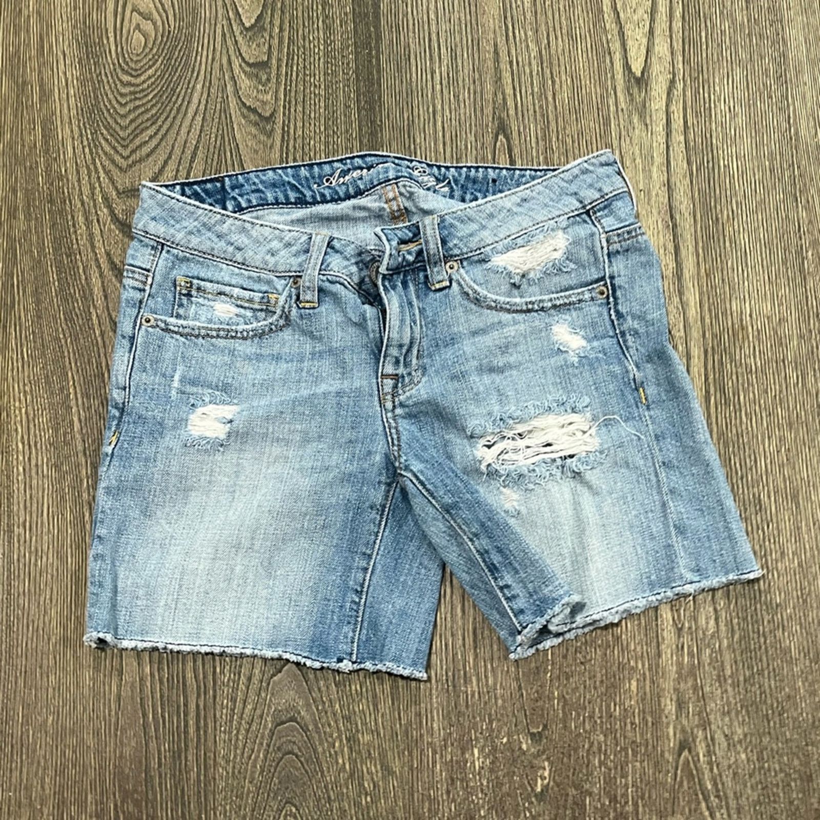 American Eagle Outfitters American Eagle Jean Shorts Distressed Cutout Denim Size 0 Size 25" / US 0 / IT 36 - 1 Thumbnail