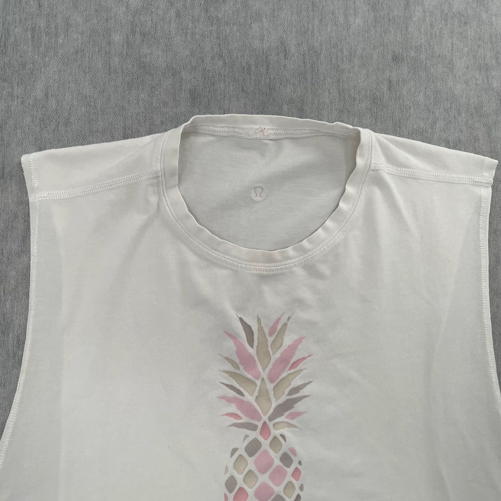 Lululemon VINTAGE Lululemon Tank Top Womens 6 Sleeveless Gym Yoga Casual White Pullover Size M / US 6-8 / IT 42-44 - 3 Thumbnail