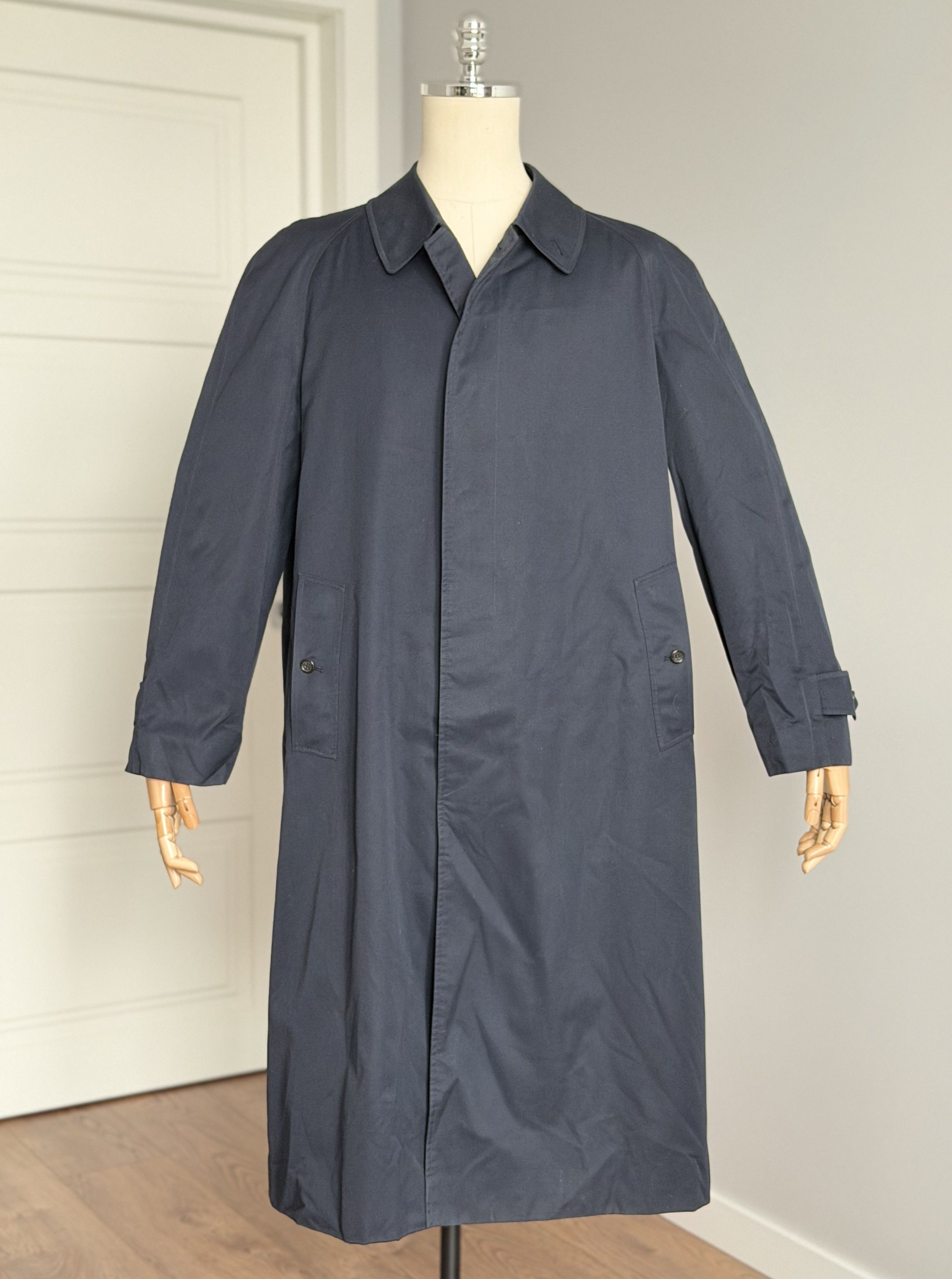 Burberry Vintage BURBERRYS London Long Coat Made In England Navy Size US XL / EU 56 / 4 - 1 Thumbnail