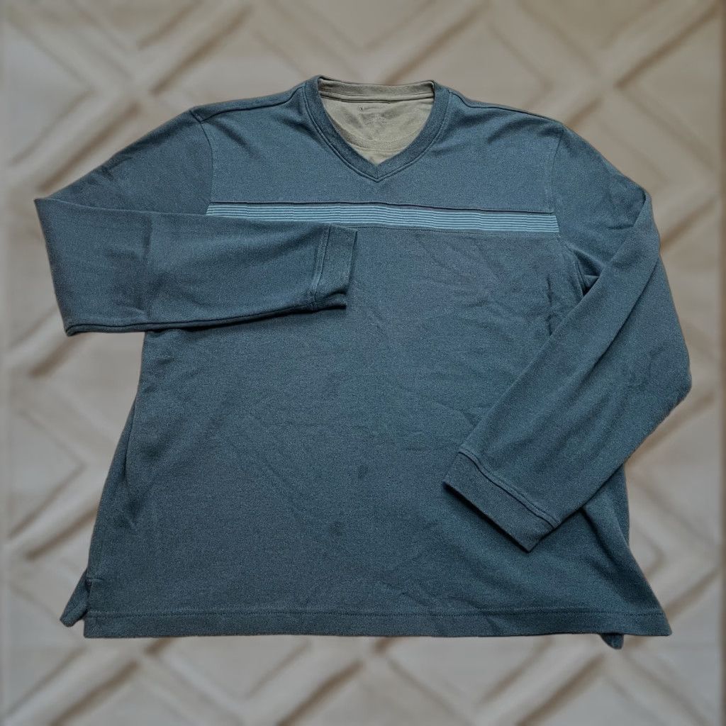 Van Heusen Van Heusen Shirt Mens L Blue Cotton Long Sleeve Tee with Gray Lining Logo V-Neck Size US L / EU 52-54 / 3 - 1 Thumbnail