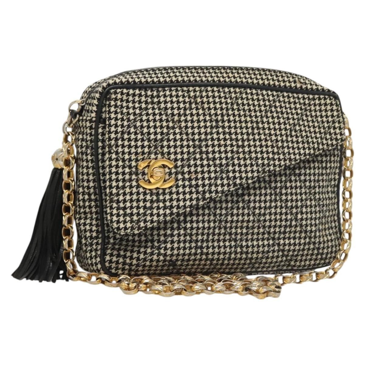 Chanel Chanel Vintage Front Pocket Camera Canvas Size ONE SIZE - 1 Thumbnail