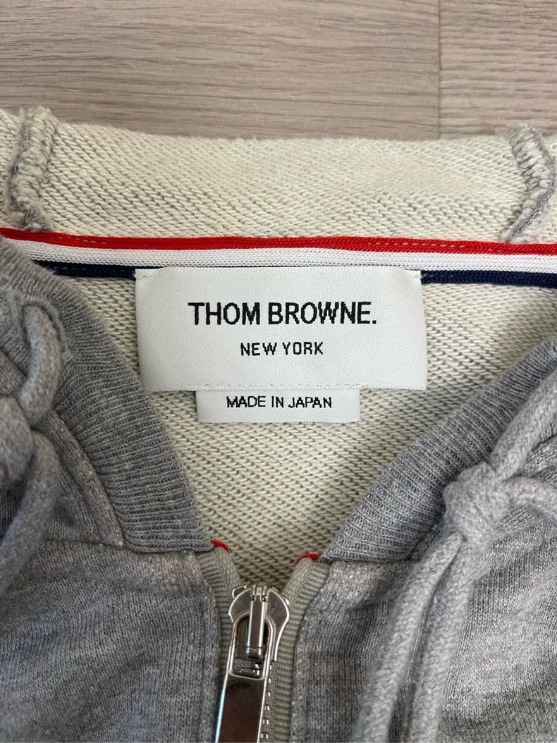 Thom Browne Thom browne Gray four-striped zipper jacket 2504-Nextarrow Size US S / EU 44-46 / 1 - 6 Thumbnail