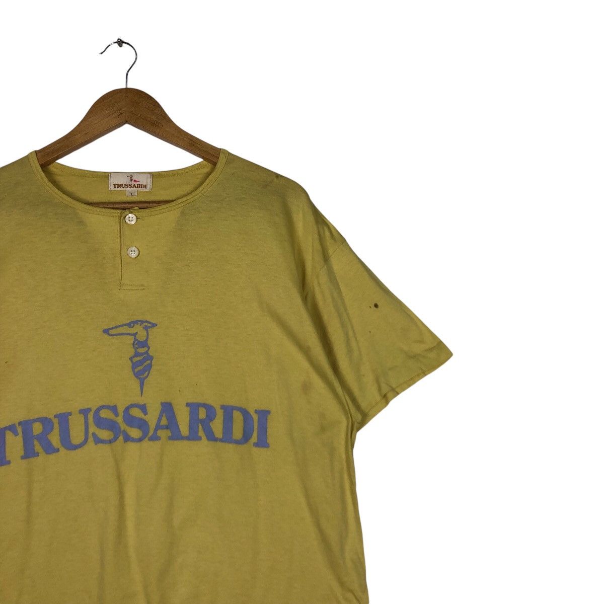 Japanese Brand × Trussardi Vintage Trussardi T-shirt Vintage Material Solf Medium Size US M / EU 48-50 / 2 - 5 Thumbnail