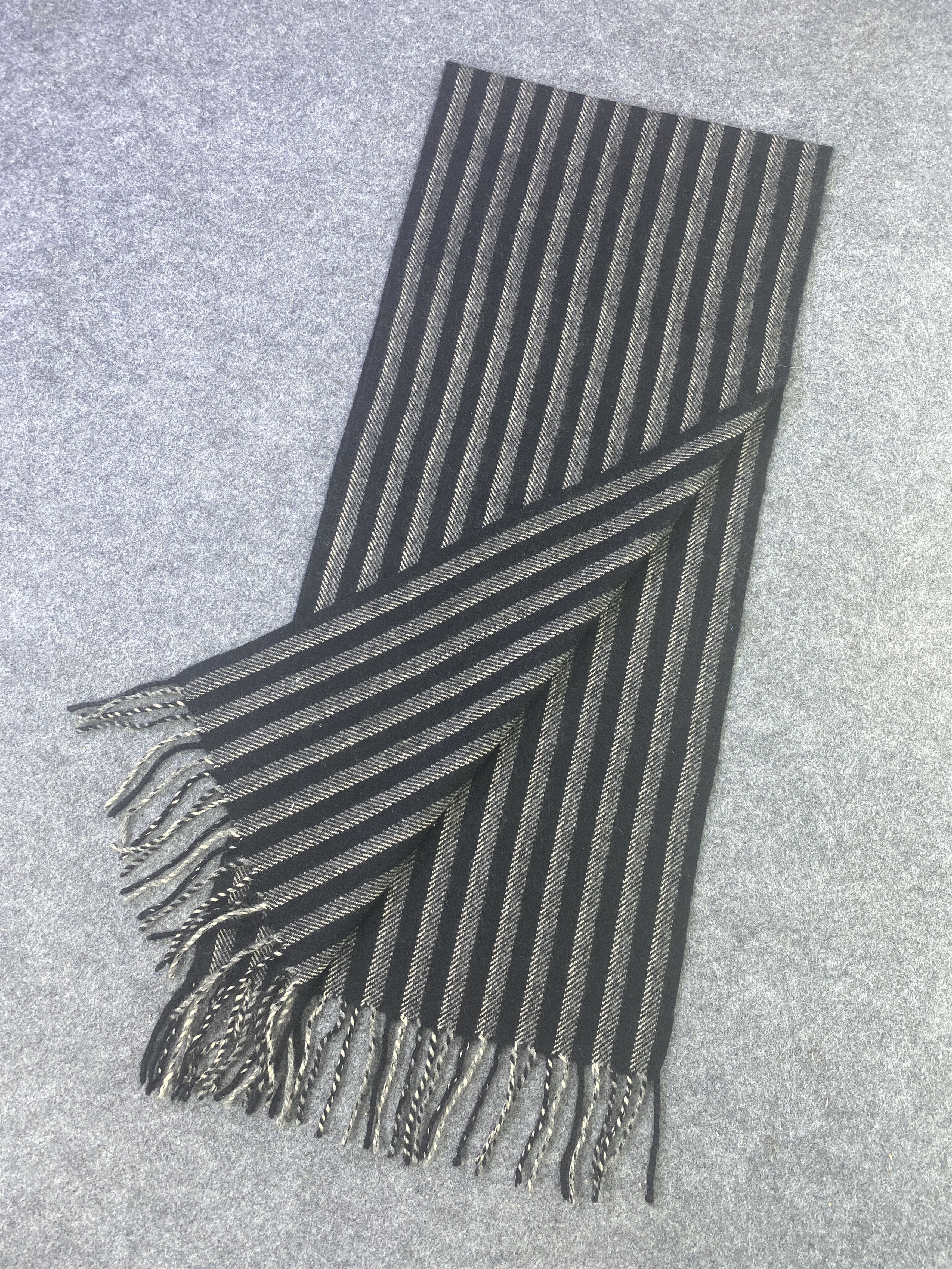 Takeo Kikuchi Takeo Kikuchi Scarf/Muffler/Neckwear -T1008 Size ONE SIZE - 3 Thumbnail