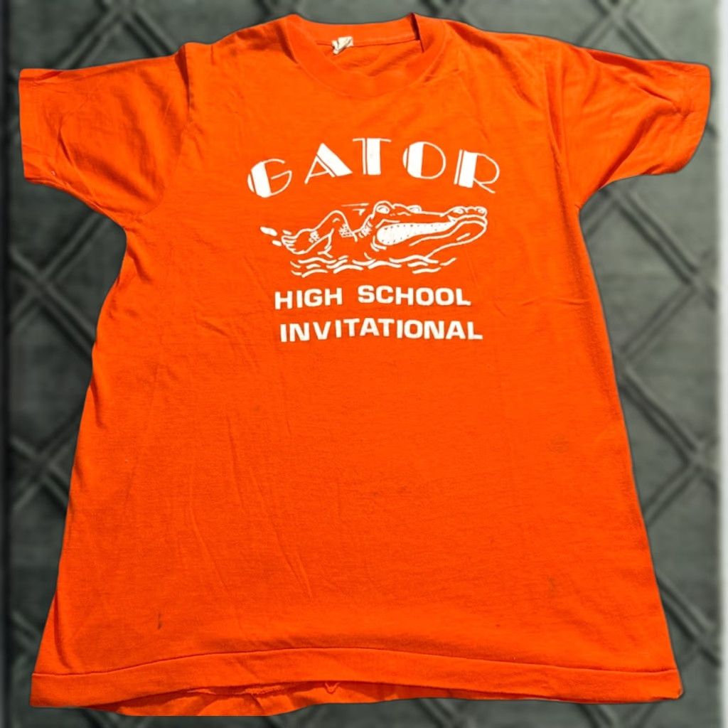 Vintage VINTAGE 80s Florida High School Swimming Gator Tournament Orange T-Shirt Large Size US L / EU 52-54 / 3 - 1 Thumbnail
