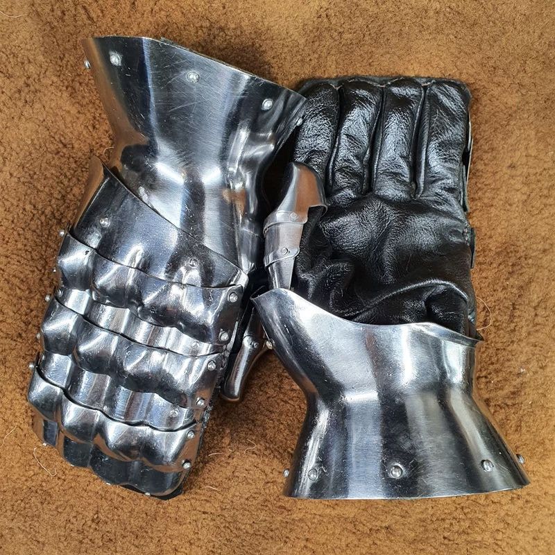 Vintage Balenciaga Inspiration Handmade Chevalier Knight Gauntlets Size ONE SIZE - 17 Thumbnail