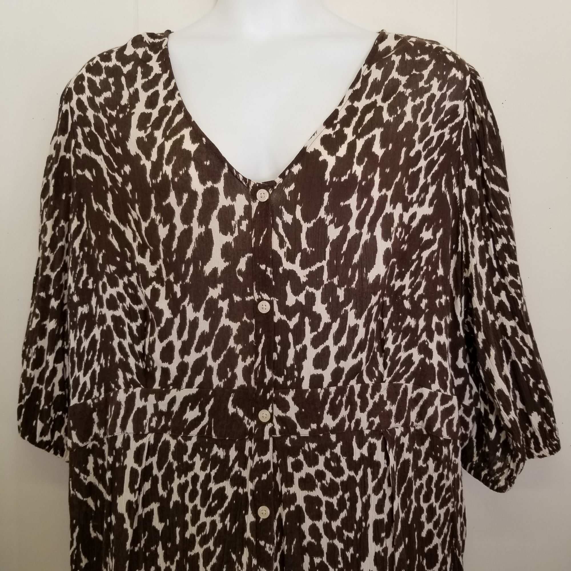 Other Roamans 30W Leopard Animal Print Dress Modest Button Front V Size 4XL / US 24-26 - 3 Thumbnail