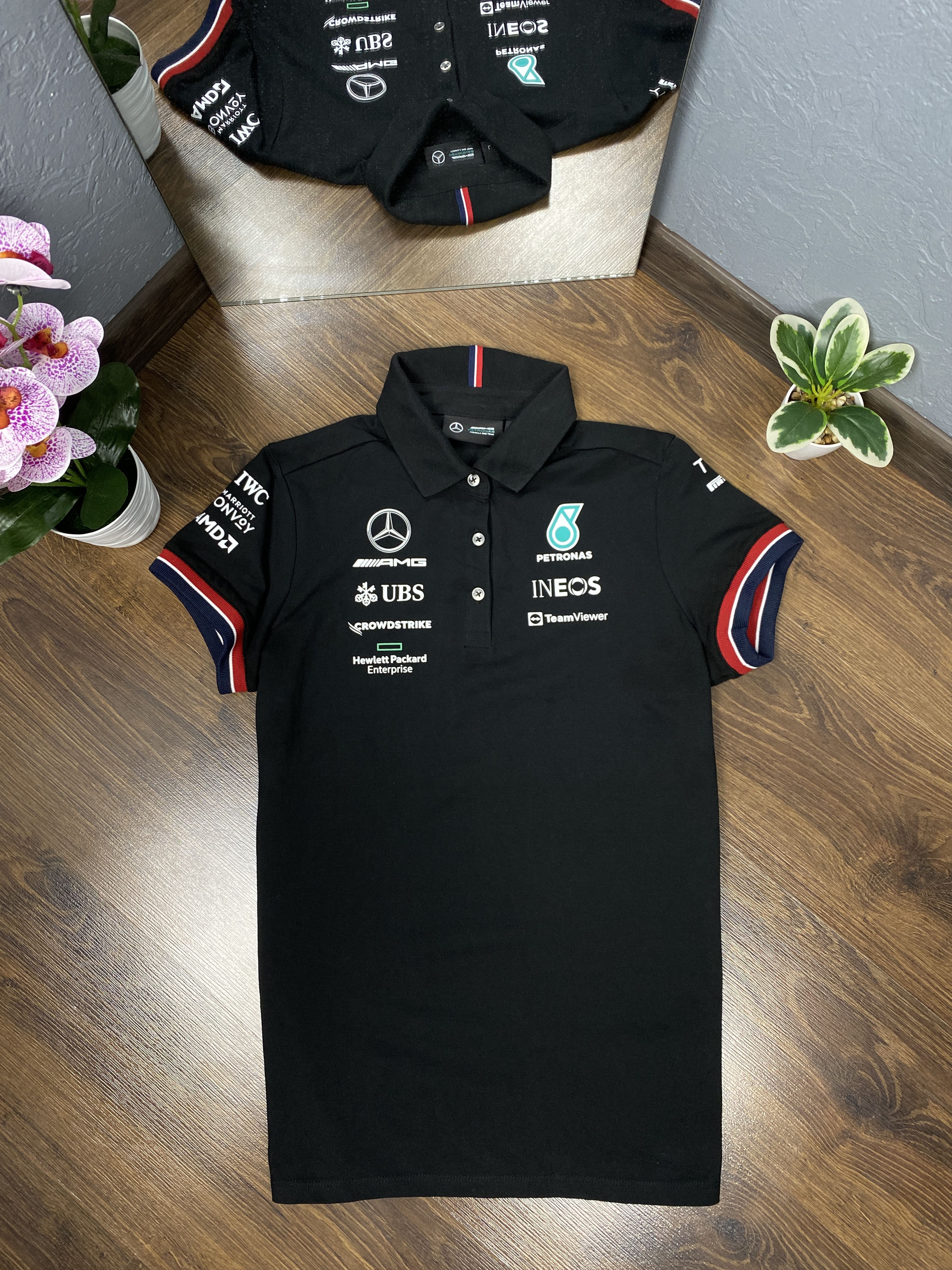 Mercedes-Benz × Vintage Mercedes Benz Petronas Formula 1 Team polo shirt Size L / US 10 / IT 46 - 1 Thumbnail