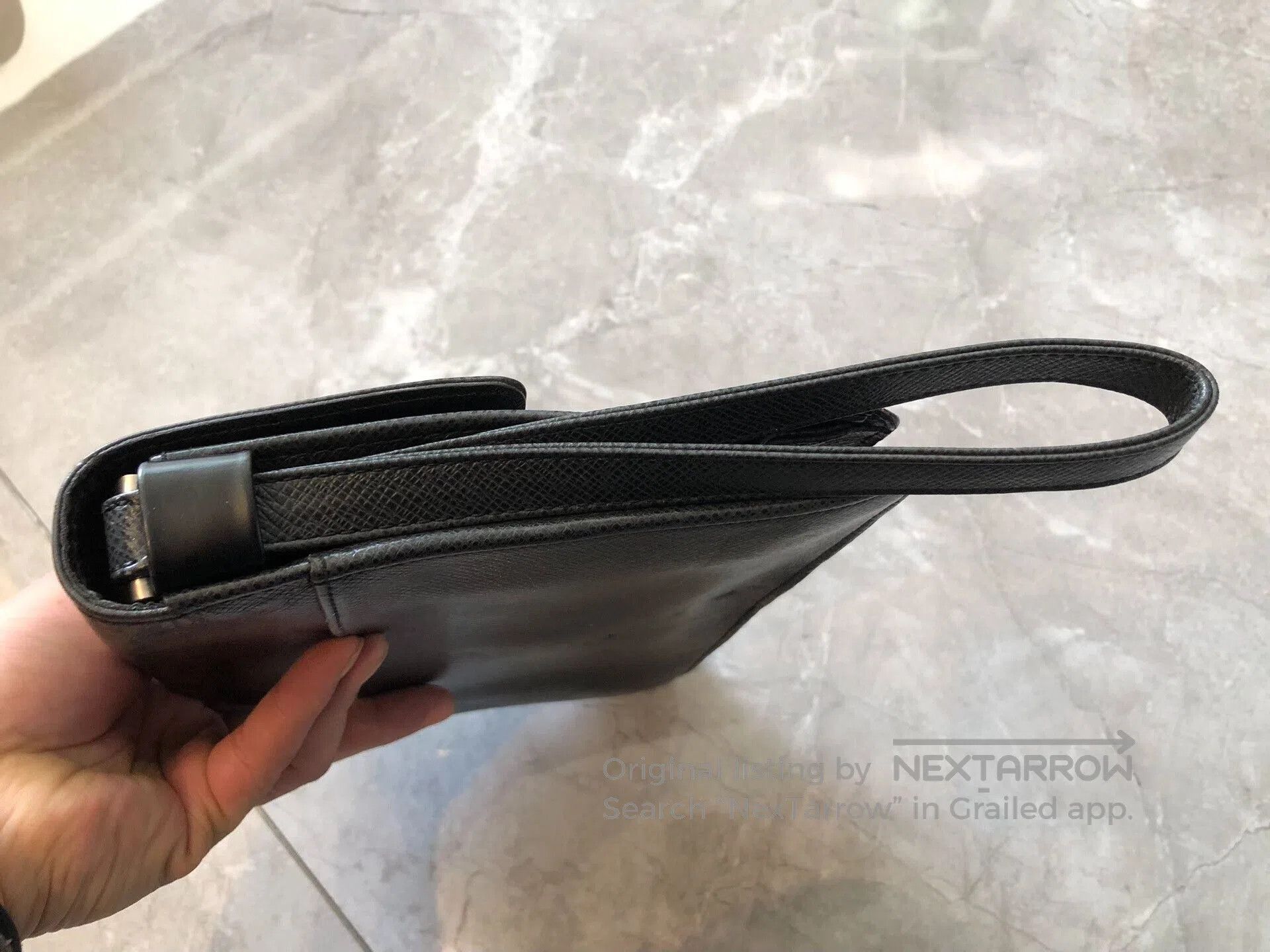 Louis Vuitton LV Men's Handbag Clutch Briefcase. Size ONE SIZE - 9 Thumbnail