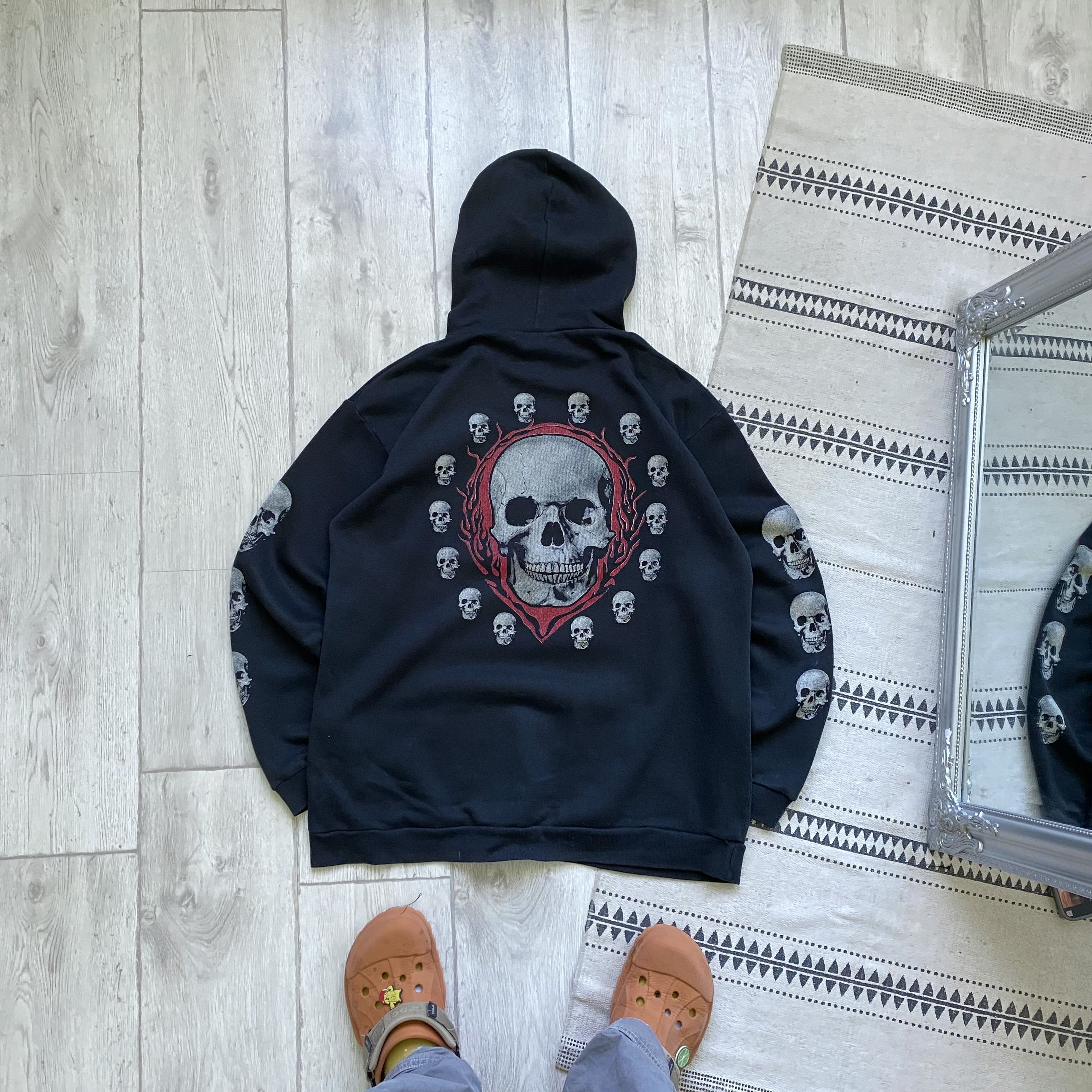 Band Tees 💀 Vintage Skulls logo hoodie Y2K skateboard Rock Band vibe Size US M / EU 48-50 / 2 - 9 Thumbnail