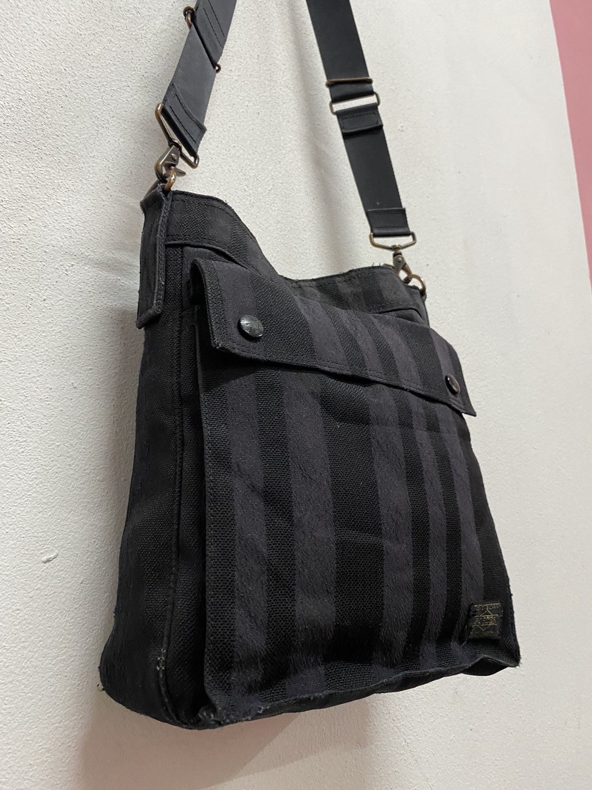 Japanese Brand × Porter × Vintage VINTAGE PORTER YOSHIDA BLACK TONAL STRIPED CANVAS BAG Size ONE SIZE - 6 Thumbnail