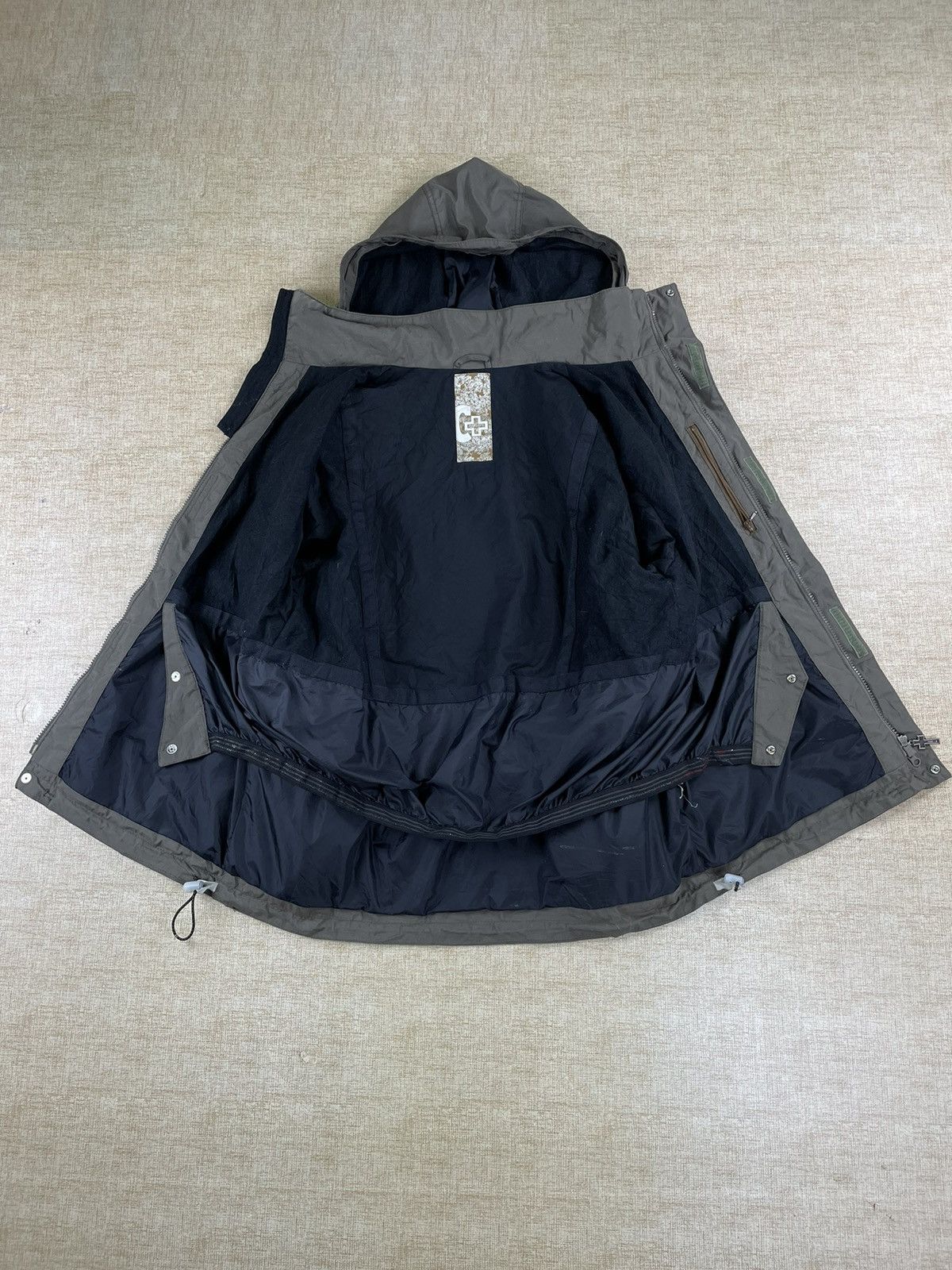 If Six Was Nine × Japanese Brand × Vintage Japanese Brand Chur Vintage Cross Logo Hoodie Jacket Size US L / EU 52-54 / 3 - 7 Thumbnail