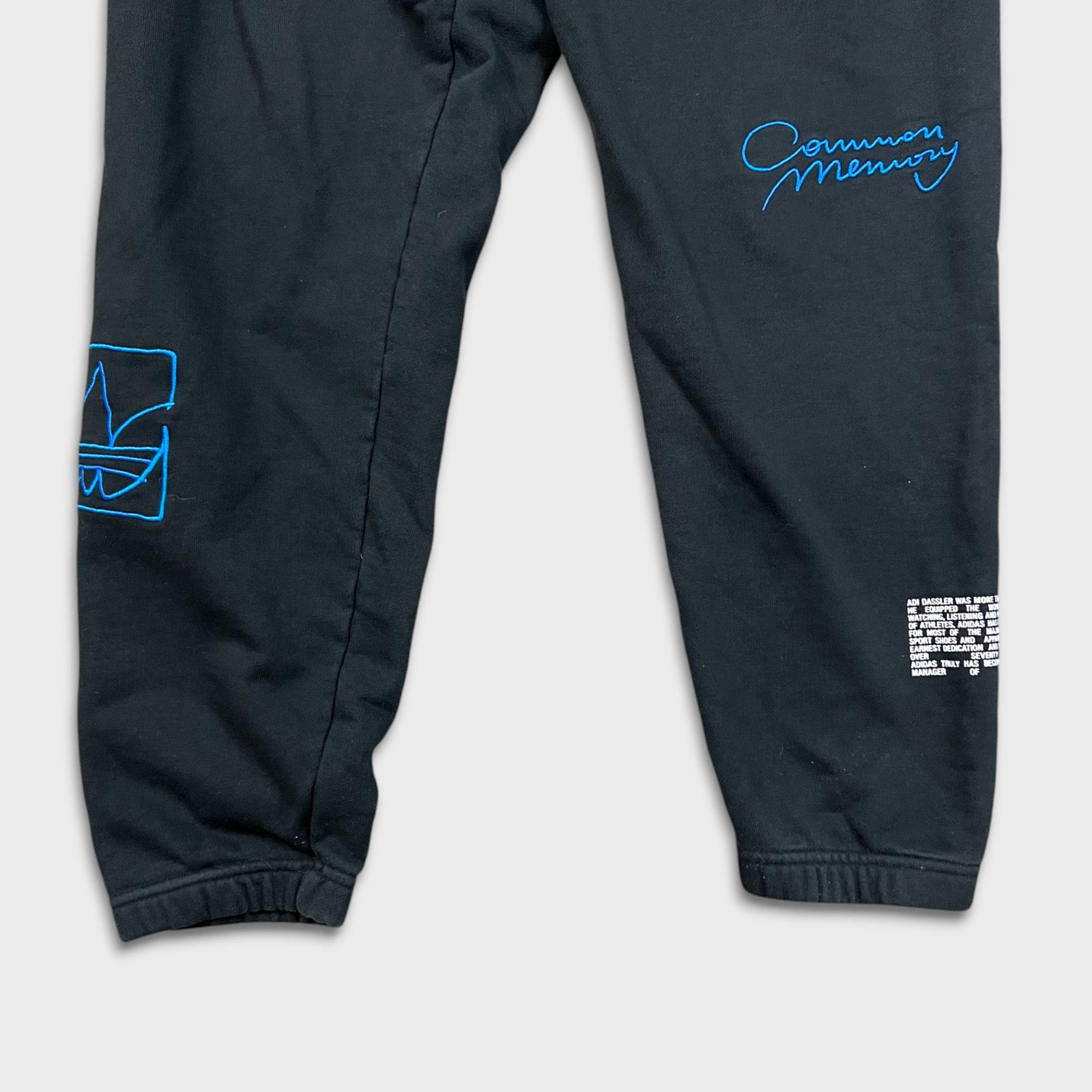 Adidas × Vintage Adidas Originals Sweatpants Medium Common Memory Taper Leg Size US 28 / EU 44 - 4 Thumbnail