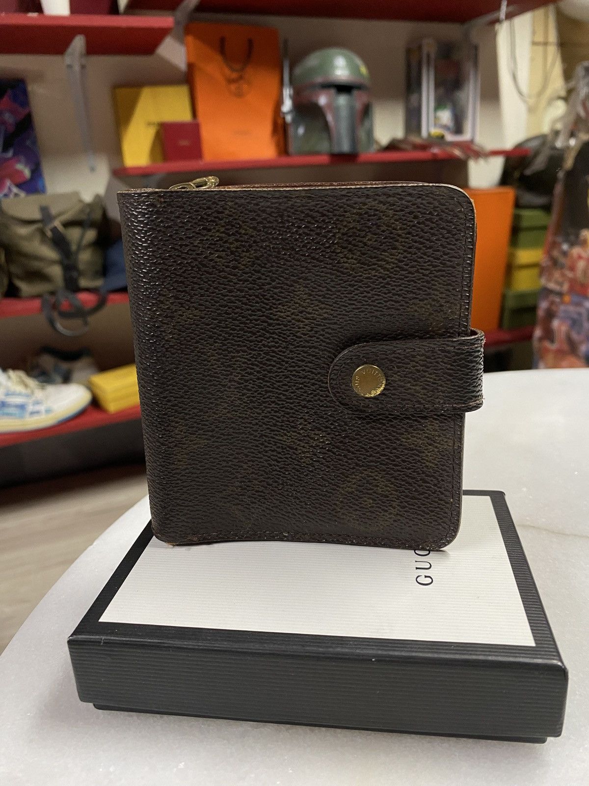 Louis Vuitton Louis Vuitton Brown Monogram Leather Wallet Preowned Y2K Size ONE SIZE - 17 Thumbnail
