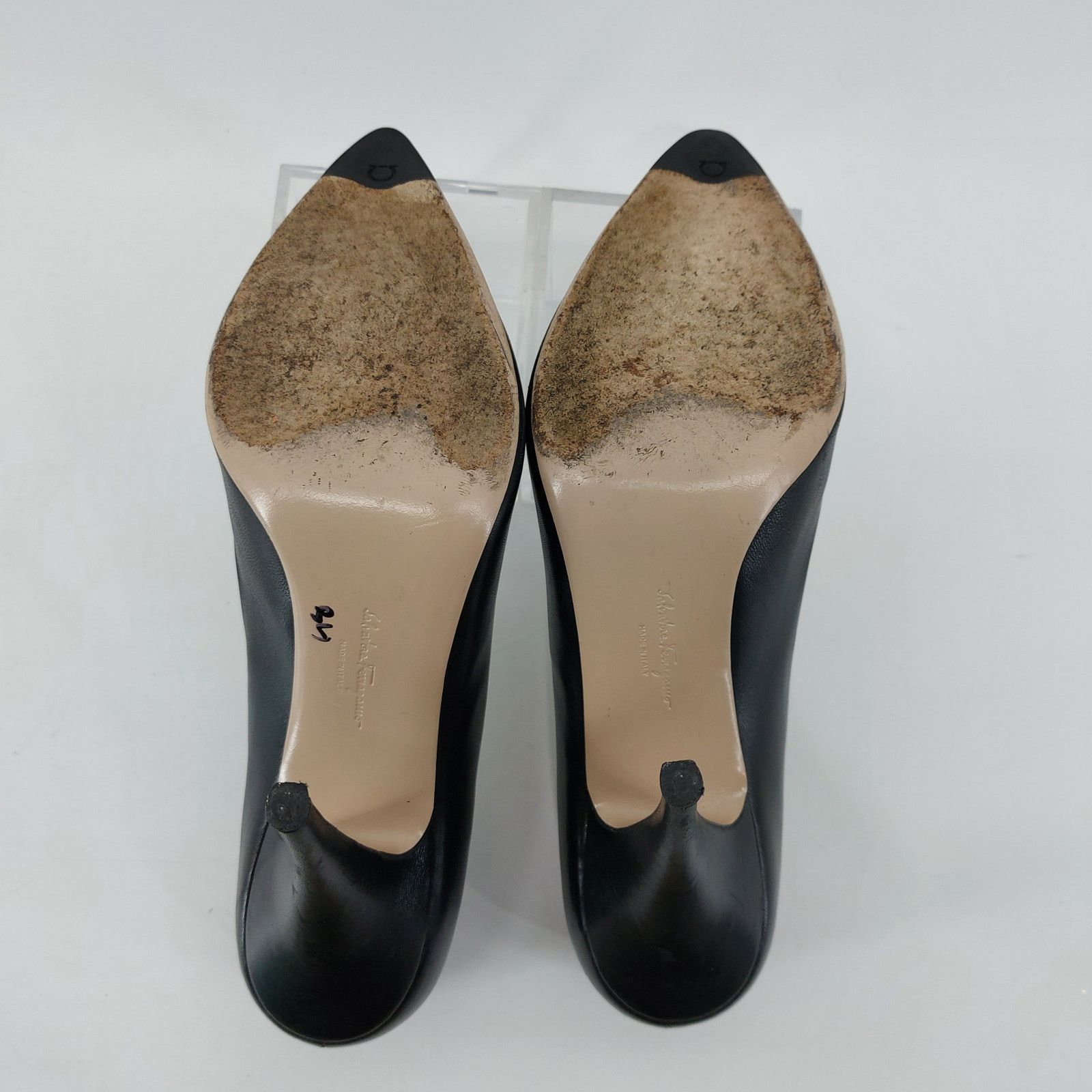 Salvatore Ferragamo Salvatore Ferragamo Black Pumps Suede Trimmed Leather 8 B Size US 8 / IT 38 - 10 Thumbnail