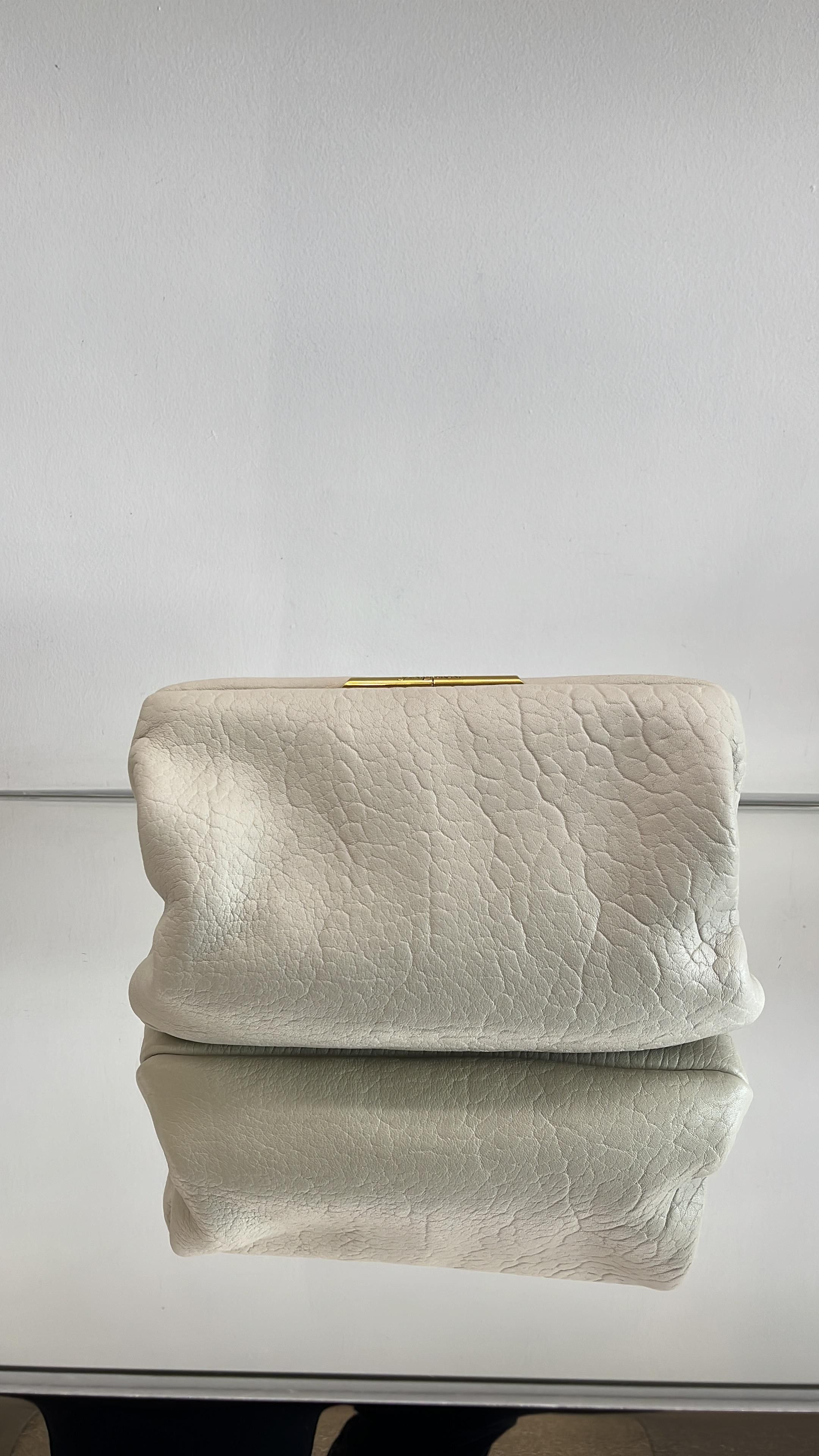 Saint Laurent Paris o1s1wg111125 Size: OS / Leather Clutch in White Size ONE SIZE - 1 Preview