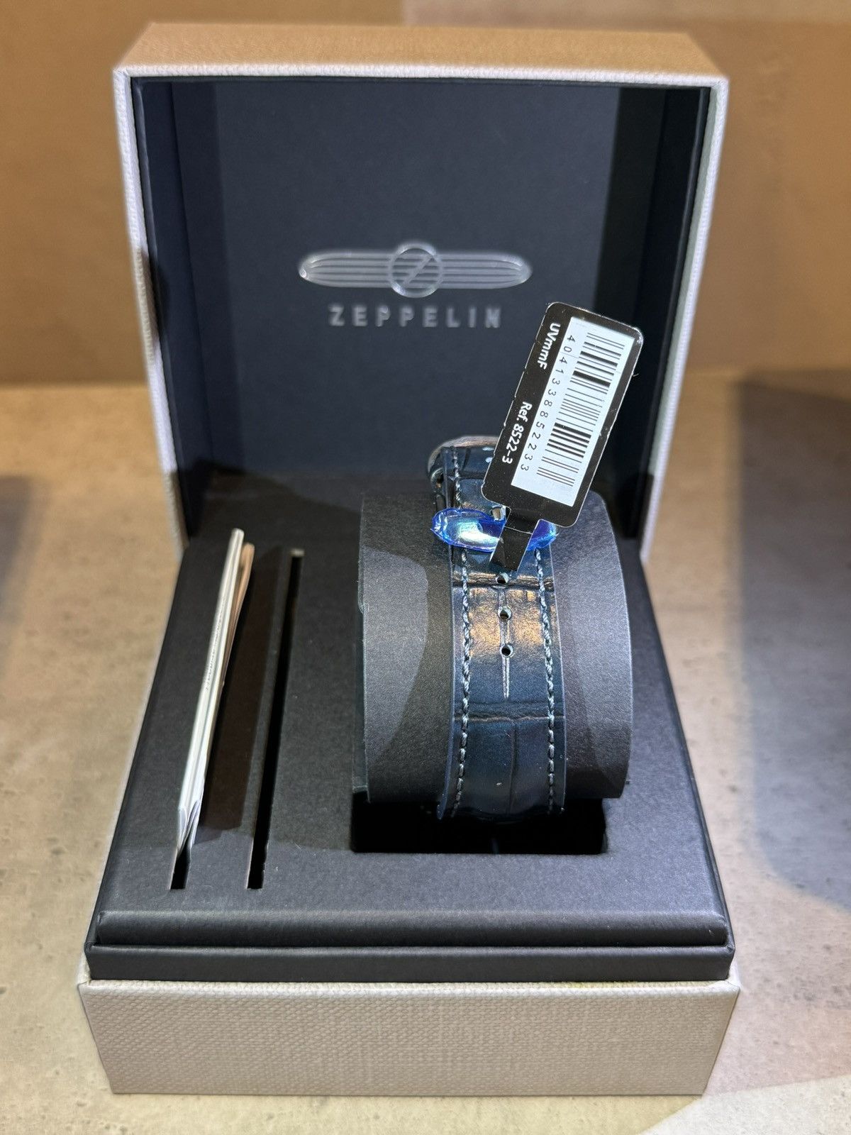 Other Zeppelin Friedrichshafen 85223, 42mm Size 42 - 10 Thumbnail