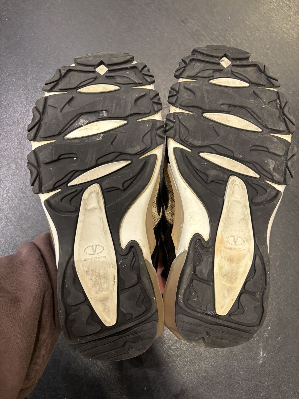 Valentino Valentino Low Top Sneakers Size US 5.5 / EU 38 - 7 Thumbnail