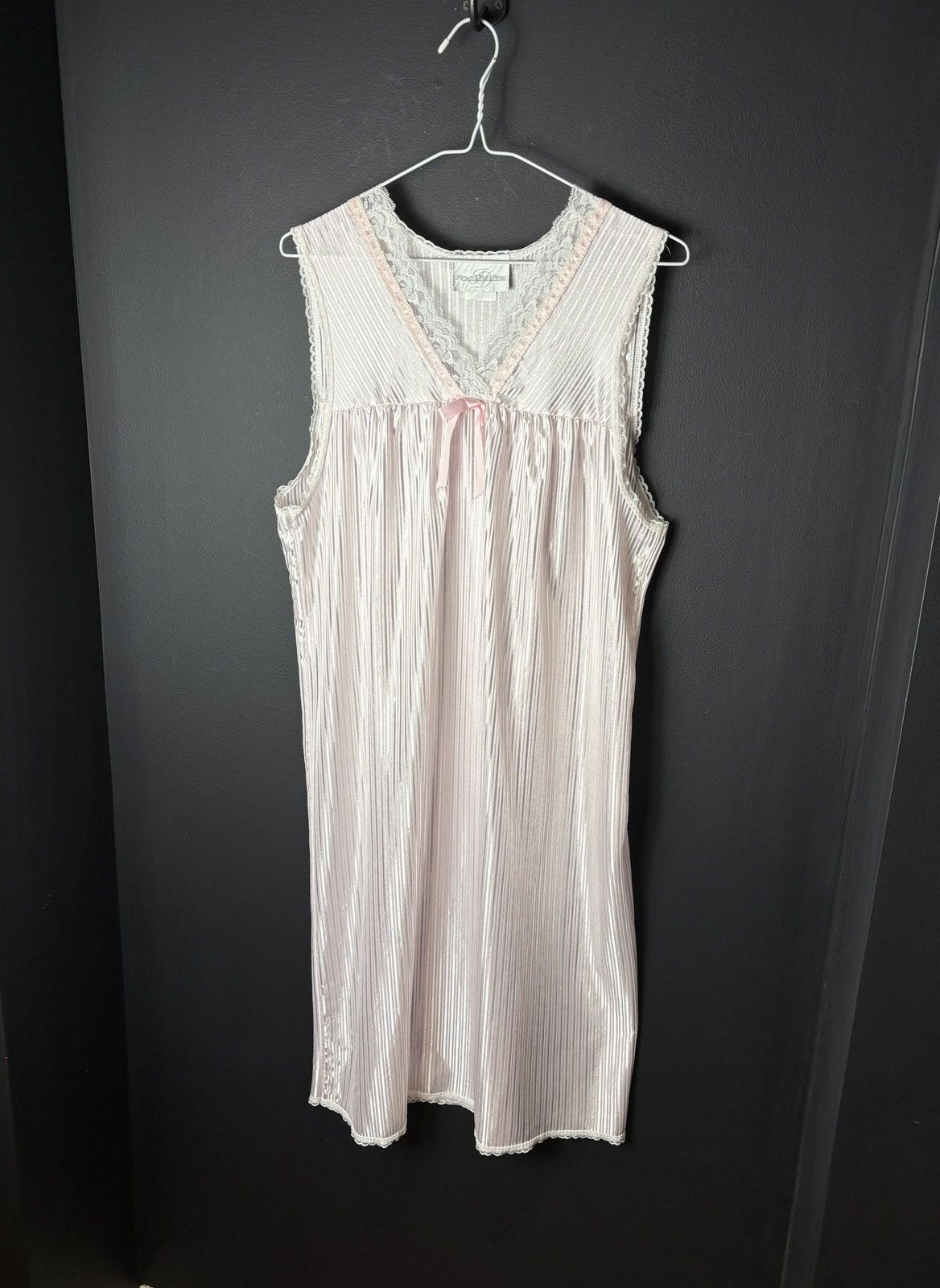 Vintage 1980s Vintage Night Gown Satin Shiny Sleep Slip Dress Lace Size M / US 6-8 / IT 42-44 - 7 Thumbnail