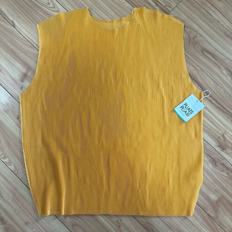 Issey Miyake Issey Miyake size:3 Yellow vest with vertical stripes Size S / US 4 / IT 40 - 1 Thumbnail
