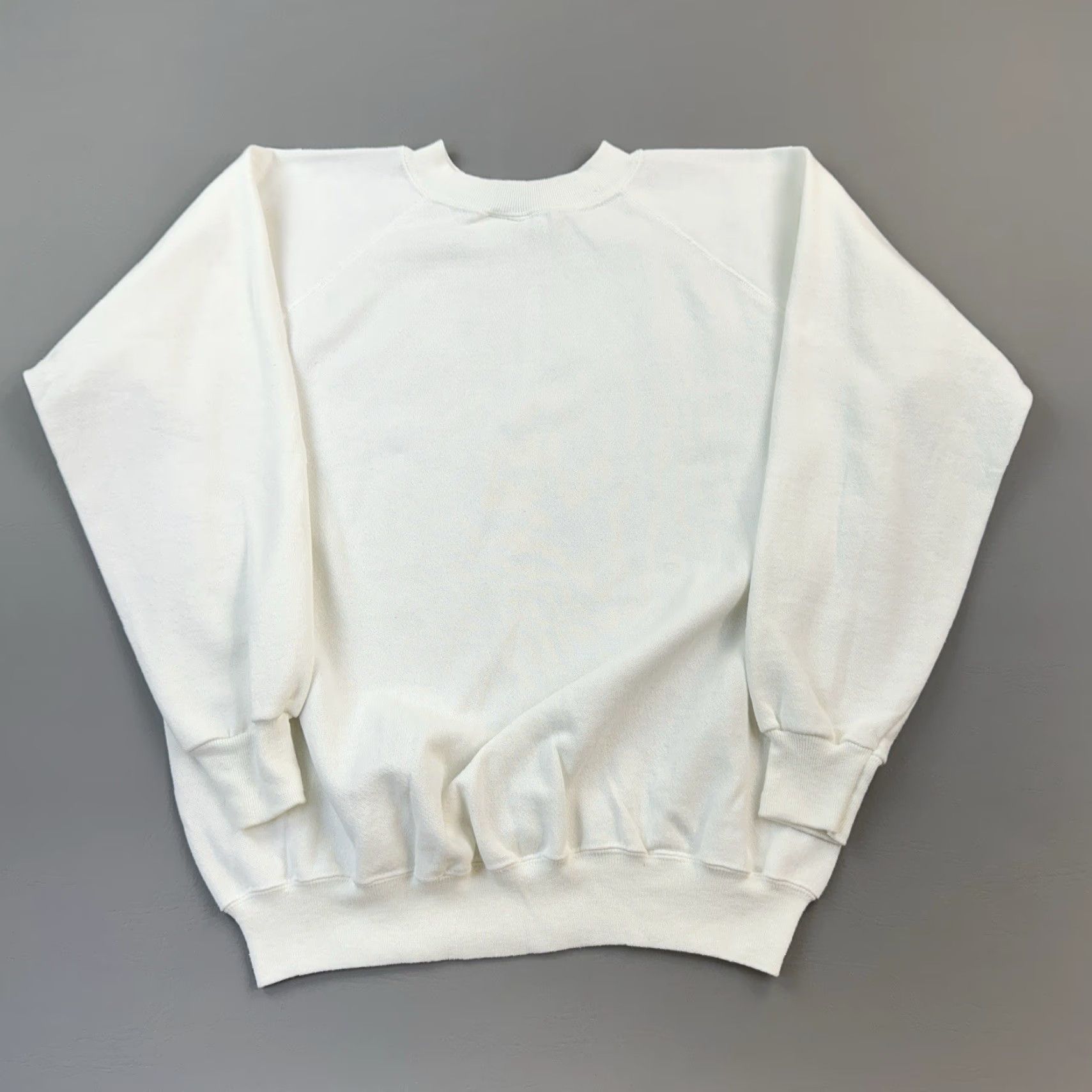 Hanes VINTAGE Hanes Her Way Sweatshirt Women's XL Pullover Deadstock USA Made 80s White Knit Logo Graphic Print Crew Neck Pullover Casual Womens (80s, USA) Size XL / US 12-14 / IT 48-50 - 7 Thumbnail