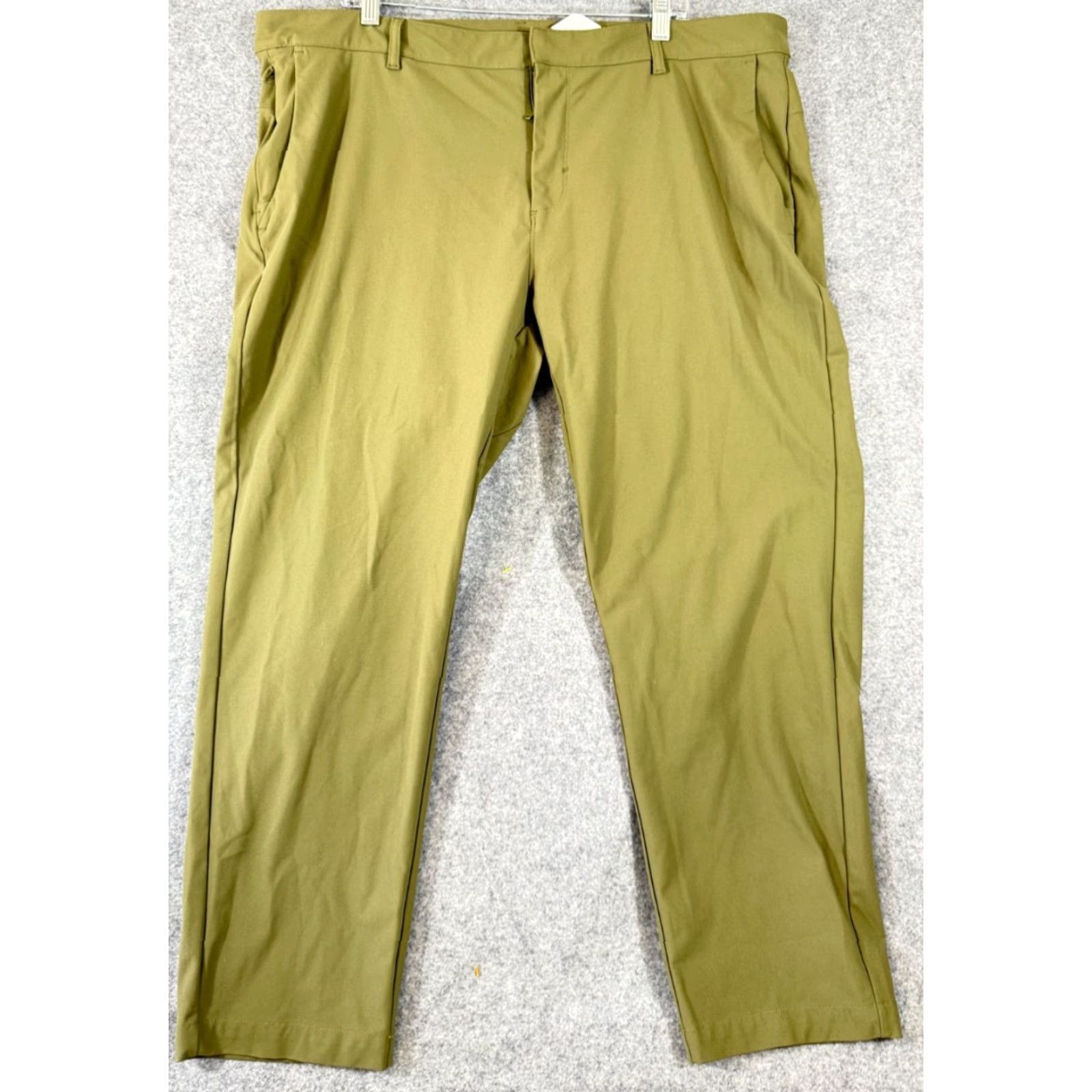 Fabletics Fabletics The Don Golf Performance Chino Pants Mens 42x30 Green Water-Resistant Chino Slacks 42 30 Green Mens Size US 42 / EU 58 - 2 Thumbnail
