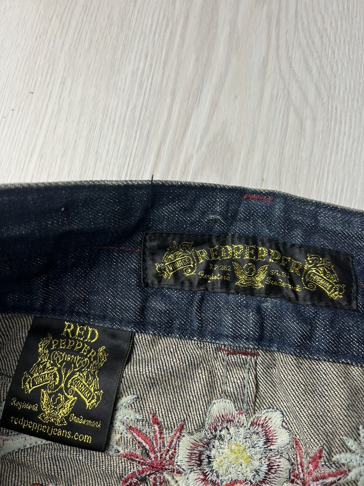 If Six Was Nine × Japanese Brand × Le Grande Bleu (L.G.B.) Red Pepper Acid Wash Embroidered Flared Jeans Size US 31 - 6 Thumbnail