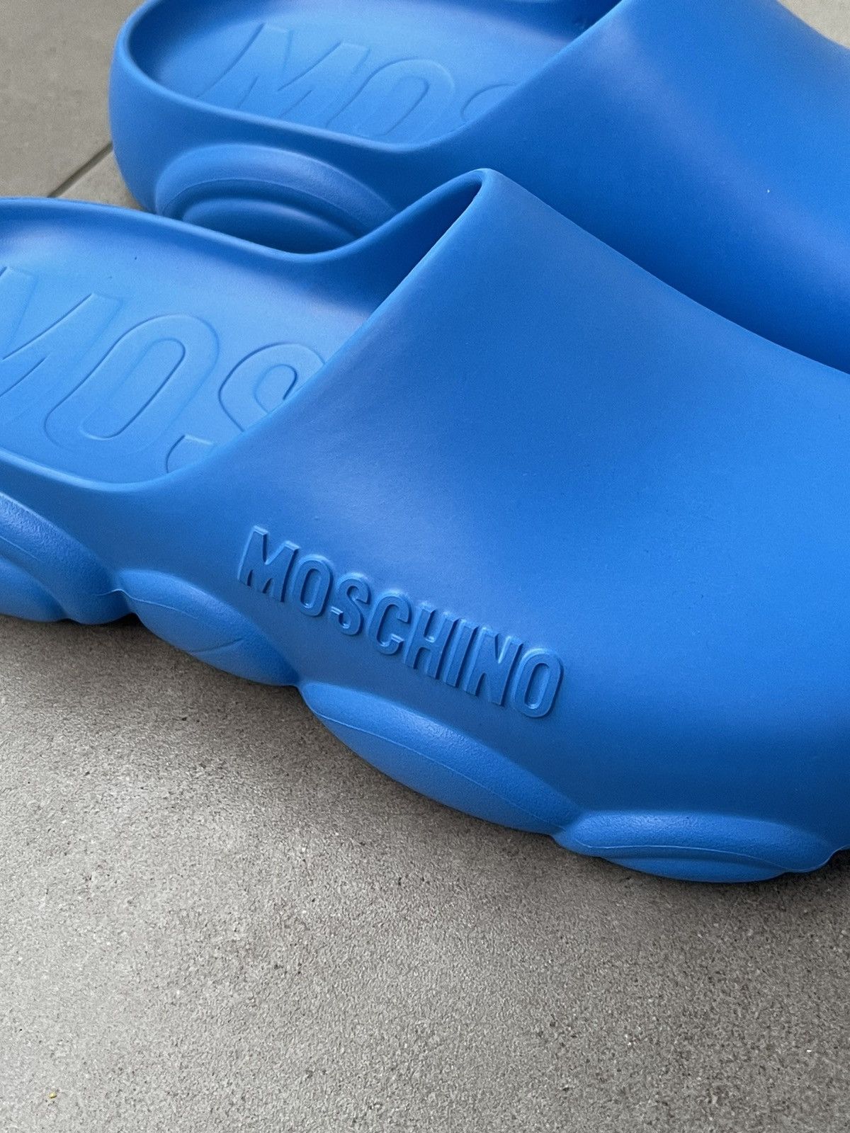 Moschino !DS! SS23 Moschino Cobalto Blue Gummy Bear Mules Size US 10.5 / EU 43-44 - 13 Thumbnail
