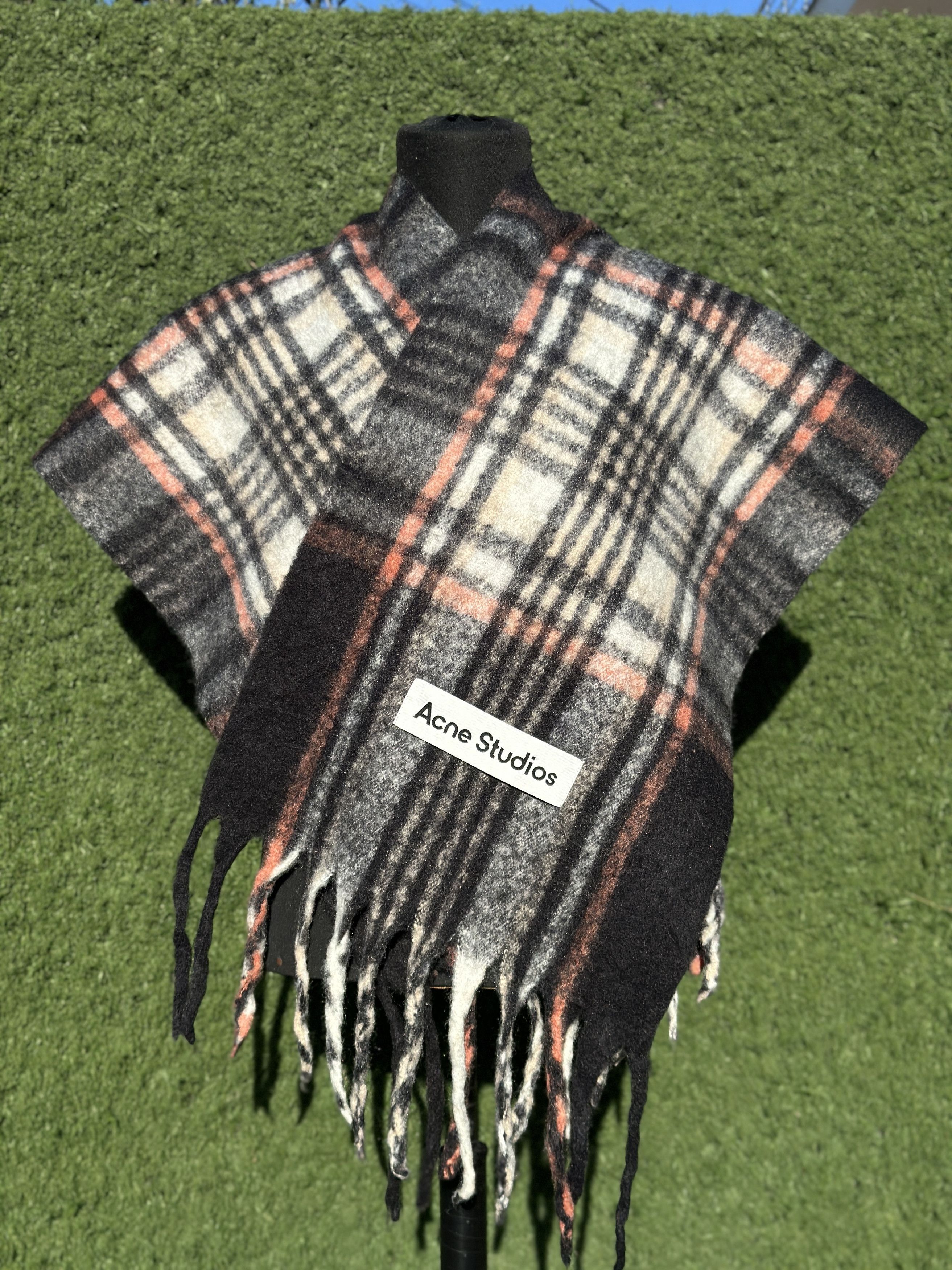 Acne Studios Acne Studios Multicolor Oversized Scarf Fringe Italy Size ONE SIZE - 9 Thumbnail