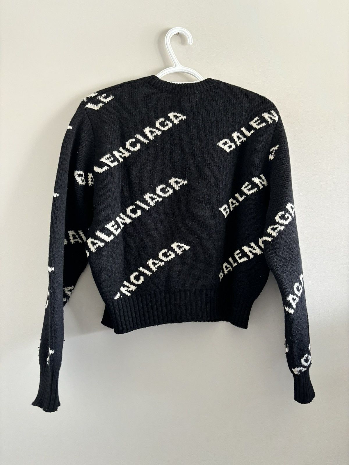 Balenciaga Balenciaga Allover Logo cropped Knit Sweater Size XS / US 0-2 / IT 36-38 - 7 Thumbnail