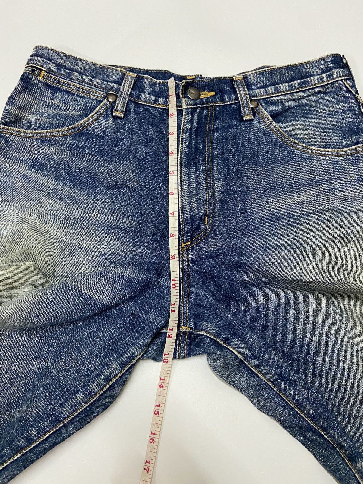 Wrangler VINTAGE WRANGLER BLUE BELLS DISTRESSED JEANS Size US 31 - 13 Thumbnail
