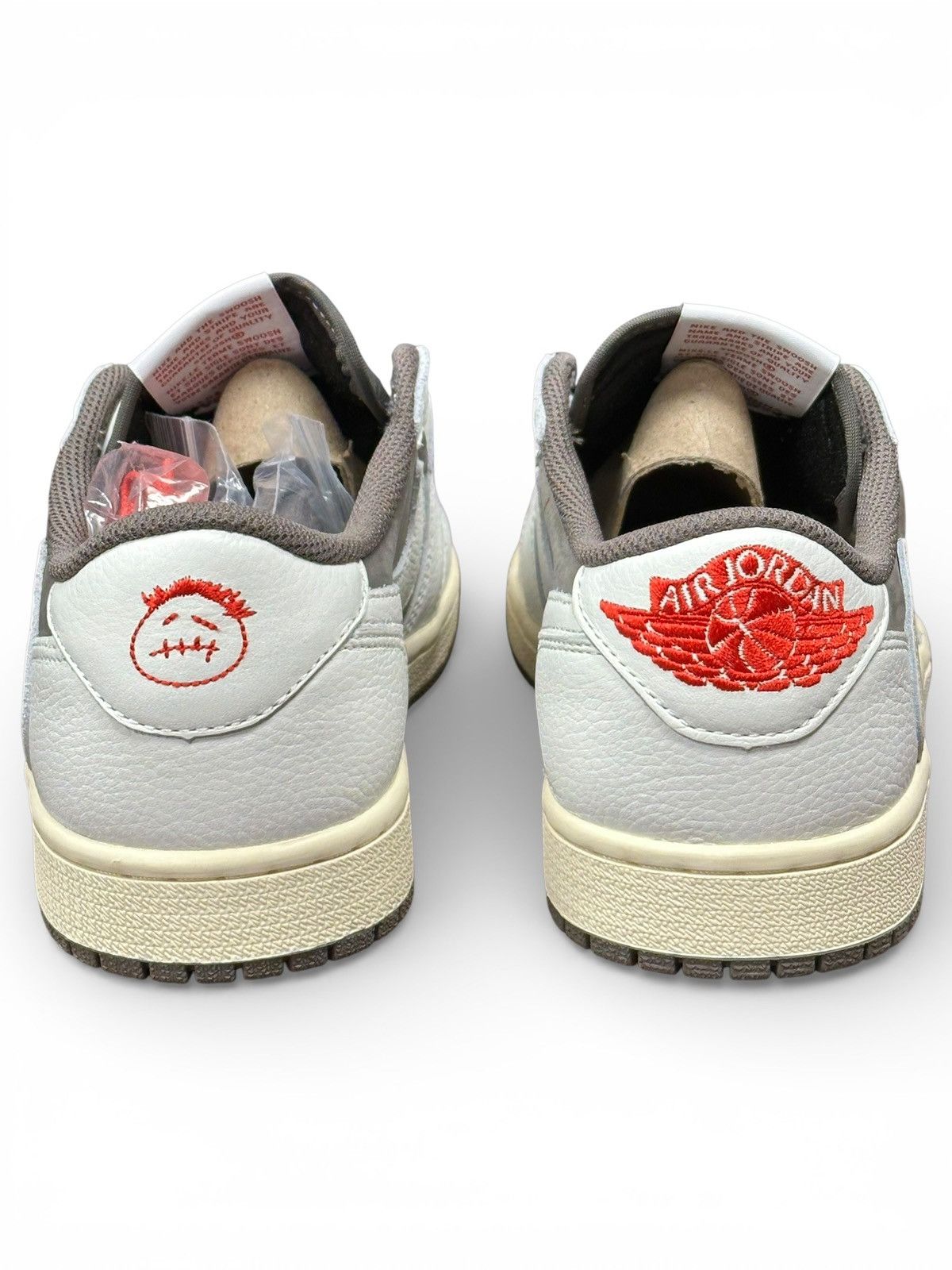 Jordan Brand × Travis Scott Size 7.5 - Jordan 1 Low OG x Travis Scott Reverse Mocha Low Size US 7.5 / EU 40-41 - 5 Thumbnail