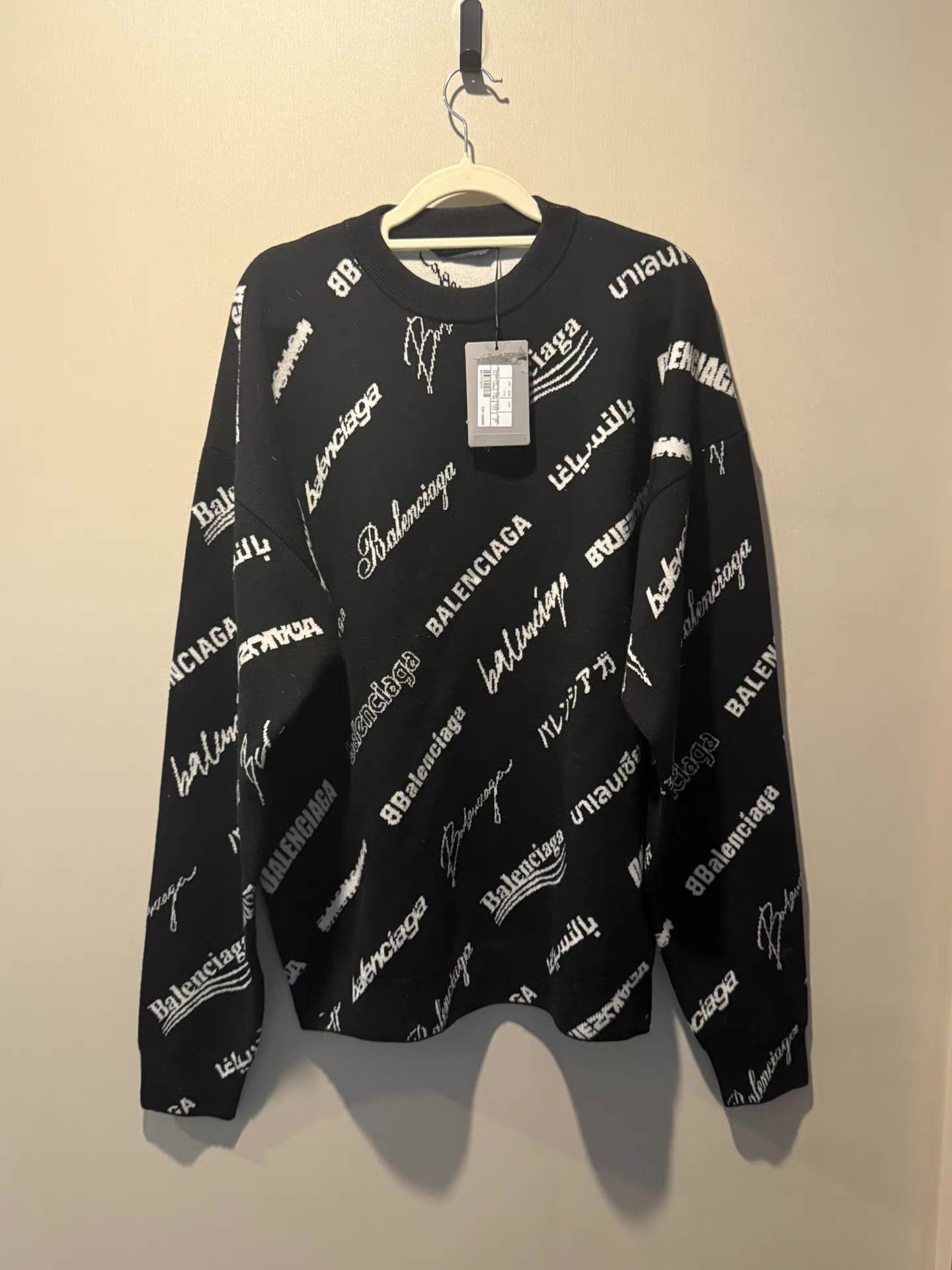 Balenciaga Balenciaga all-over logo graffiti sweater, Ｑ20 Size US S / EU 44-46 / 1 - 1 Thumbnail