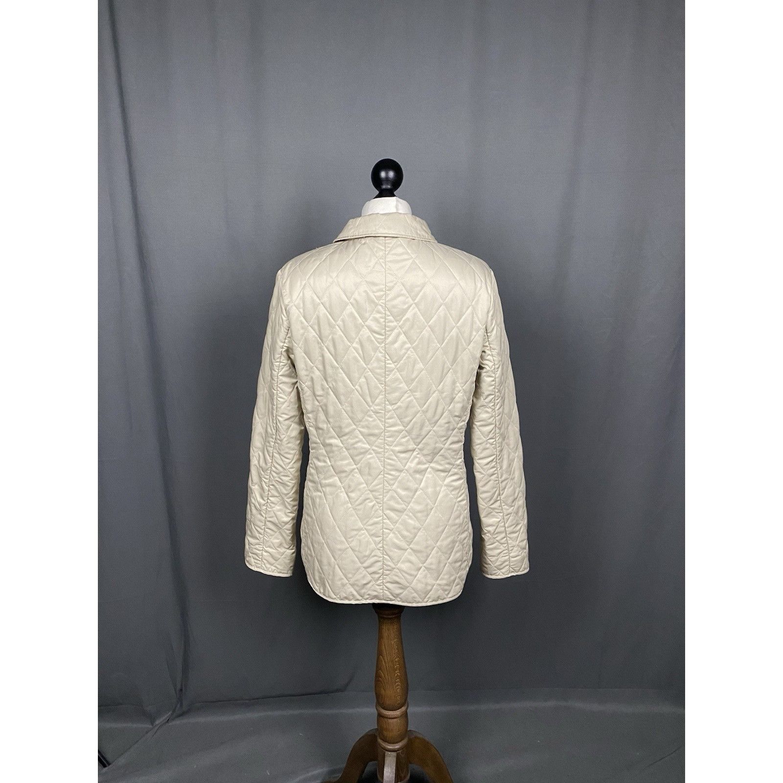Burberry Burberry Nova Check Lining Women's Beige Quilted Jacket Size Size S / US 4 / IT 40 - 8 Thumbnail
