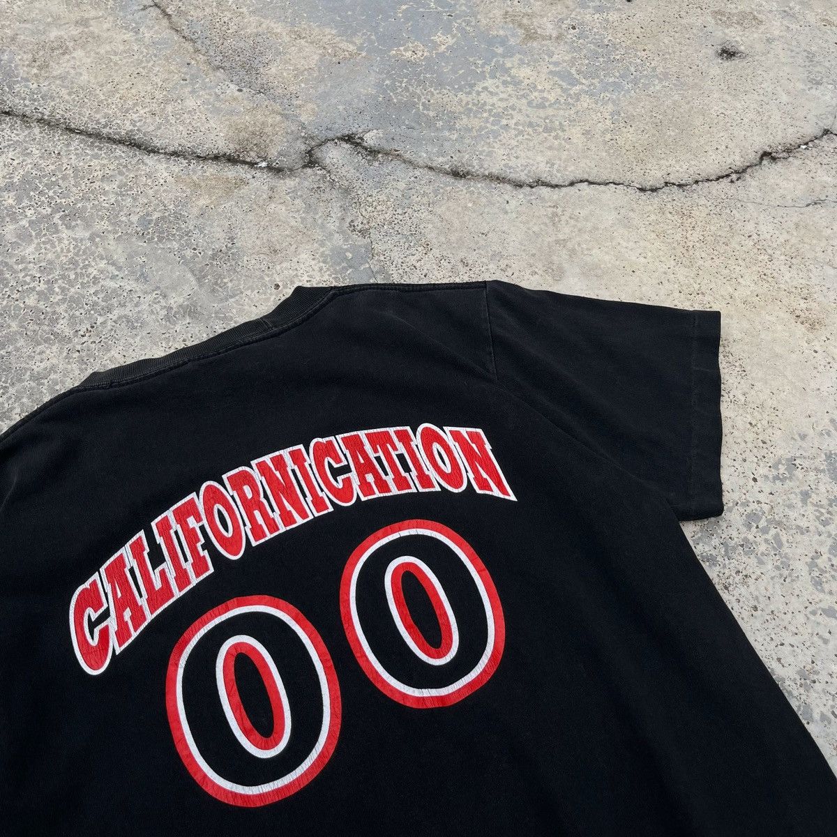 Vintage Vintage 90s Red Hot Chili Peppers Californication Band Tee Size US M / EU 48-50 / 2 - 5 Thumbnail