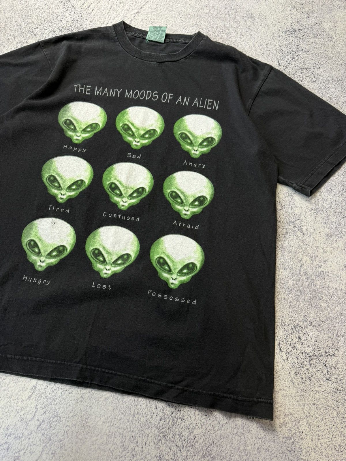 Vintage Vintage ALIEN MOODS 90s FLUORESCENT PRINT SINGLE STITCH TEE Size US L / EU 52-54 / 3 - 17 Thumbnail