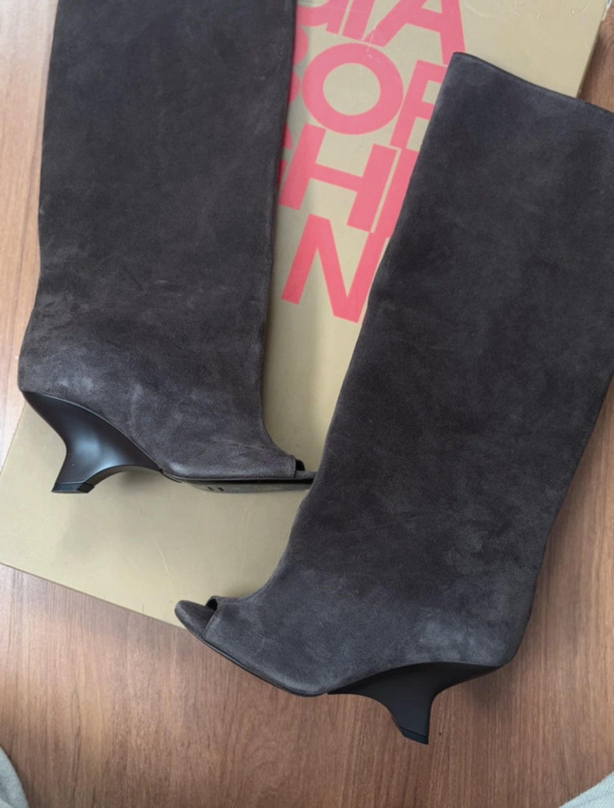 Ninette Tiramisu Calf Suede