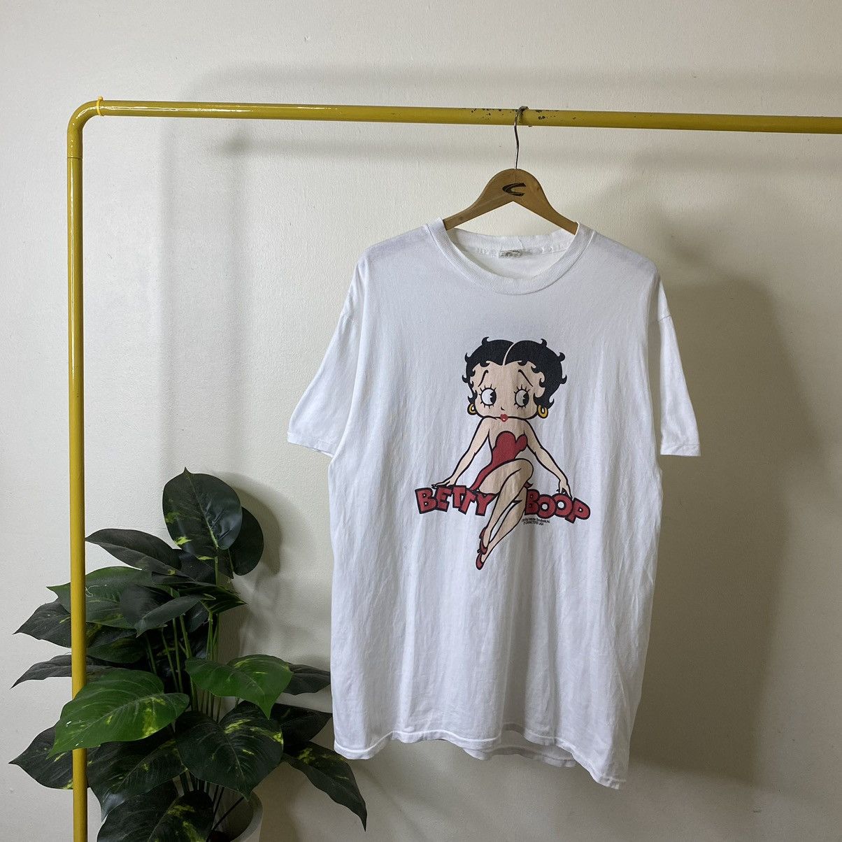Cartoon Network 1994 Betty Boop Sexy Sassy Cartoon Tee Made in USA Size US L / EU 52-54 / 3 - 1 Thumbnail