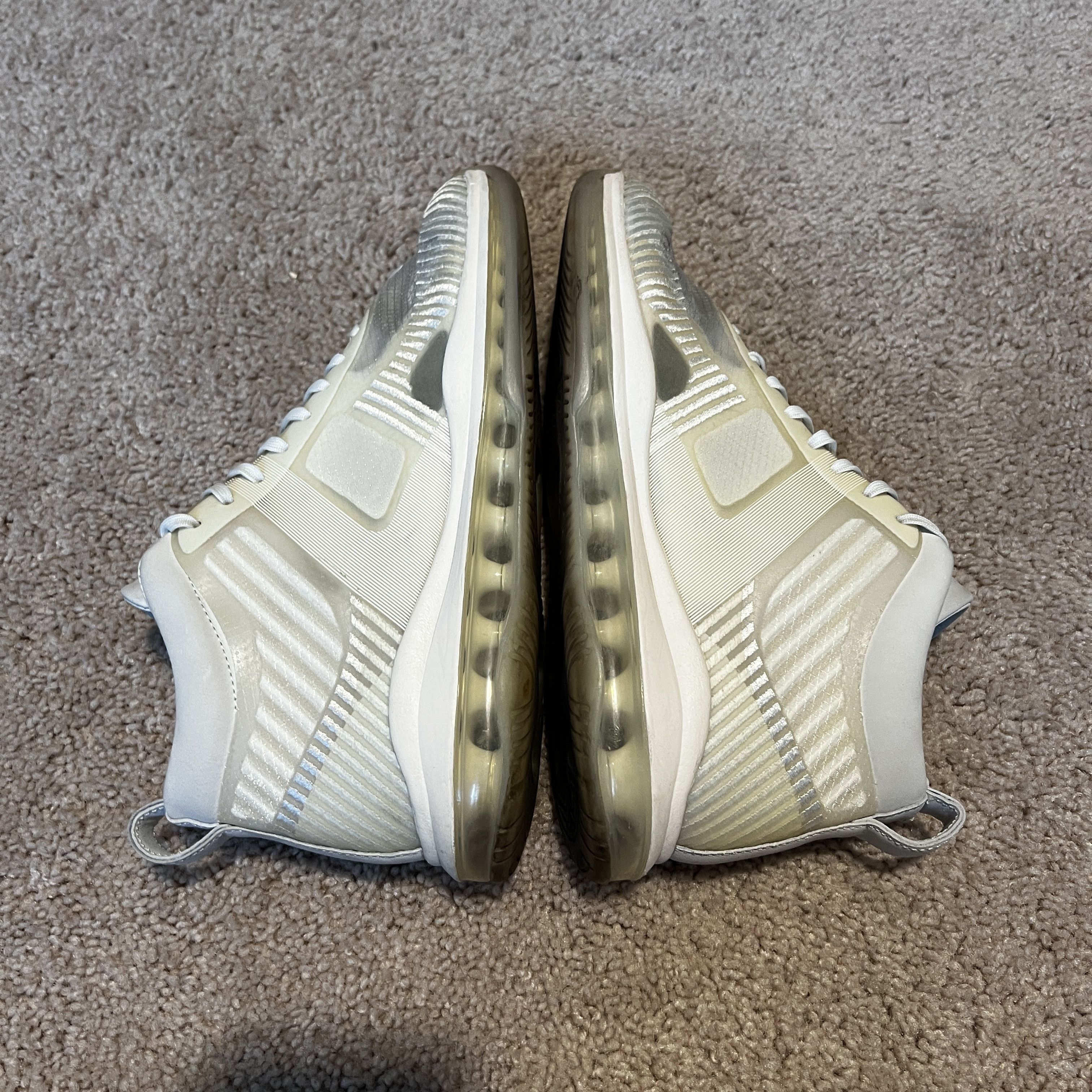 John Elliott × Nike Nike Lebron x John Elliott QS Icon "Summit White" Size US 10 / EU 43 - 4 Thumbnail