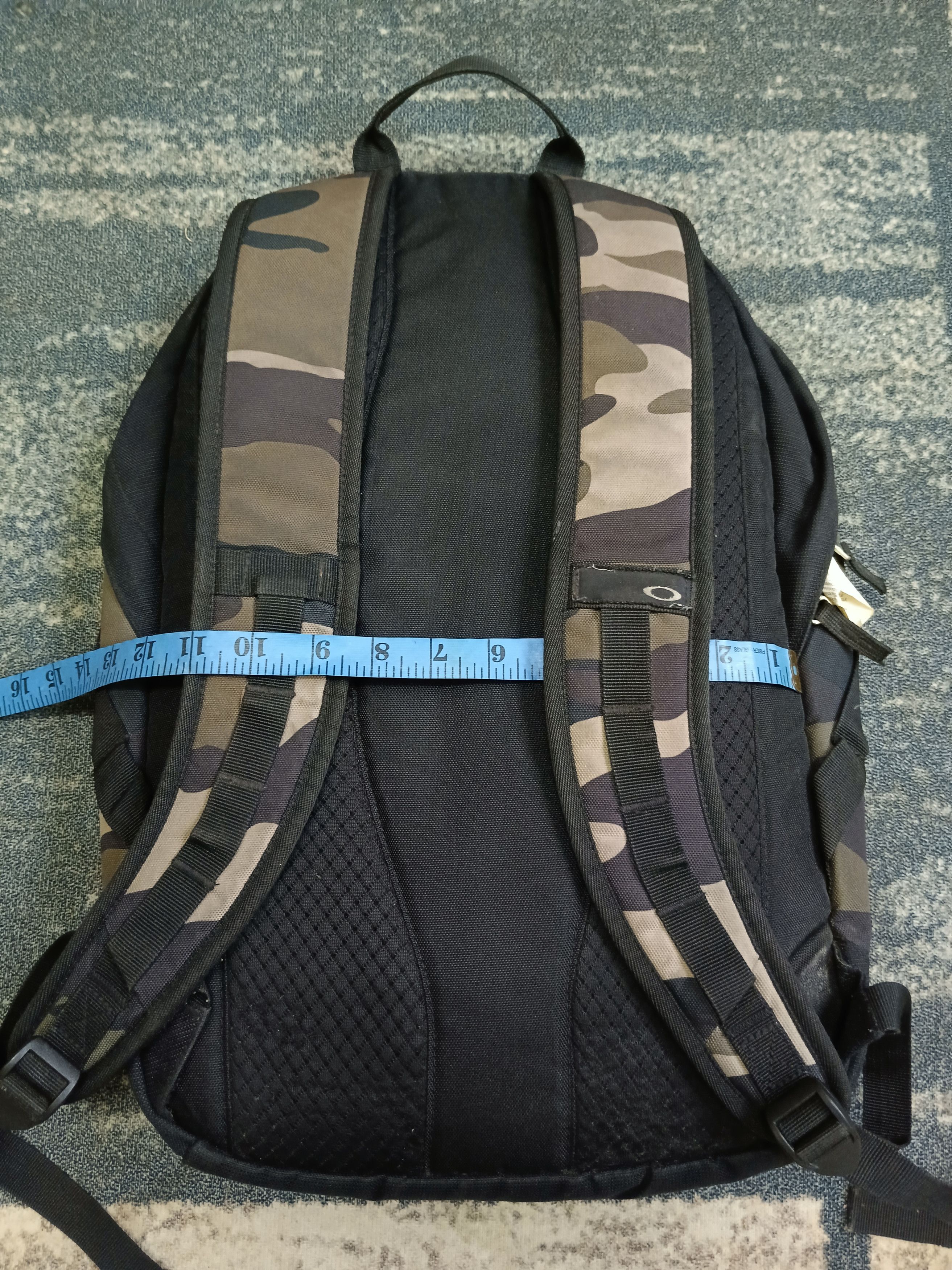 Oakley RARE OAKLEY CAMOFLAGE BAGPACK Size ONE SIZE - 5 Thumbnail