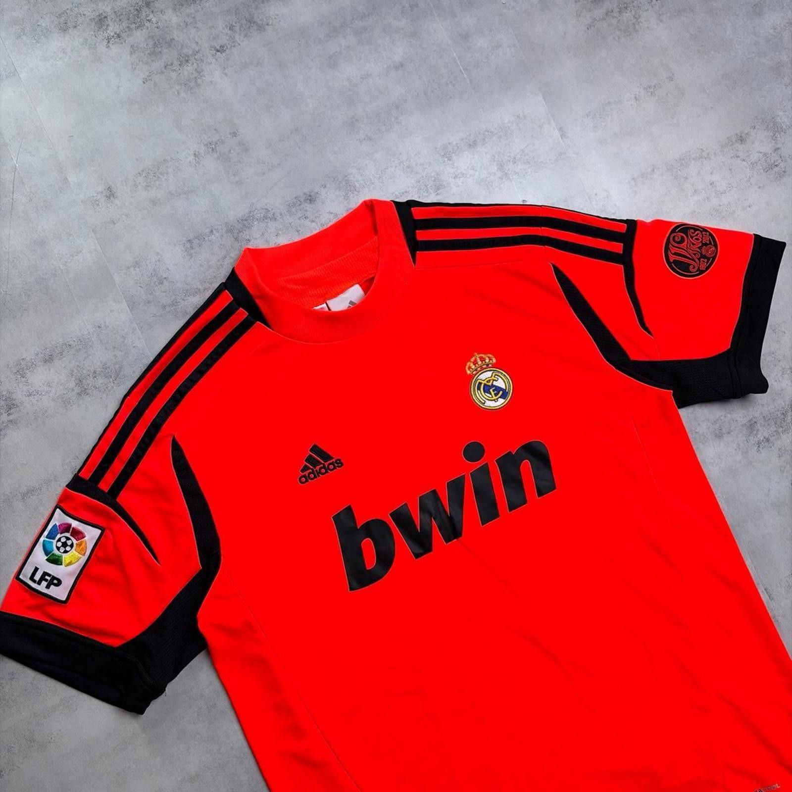 Adidas Y2K Orange Adidas Real Madrid 2012/13 Away Soccer Jersey Size US S / EU 44-46 / 1 - 4 Thumbnail