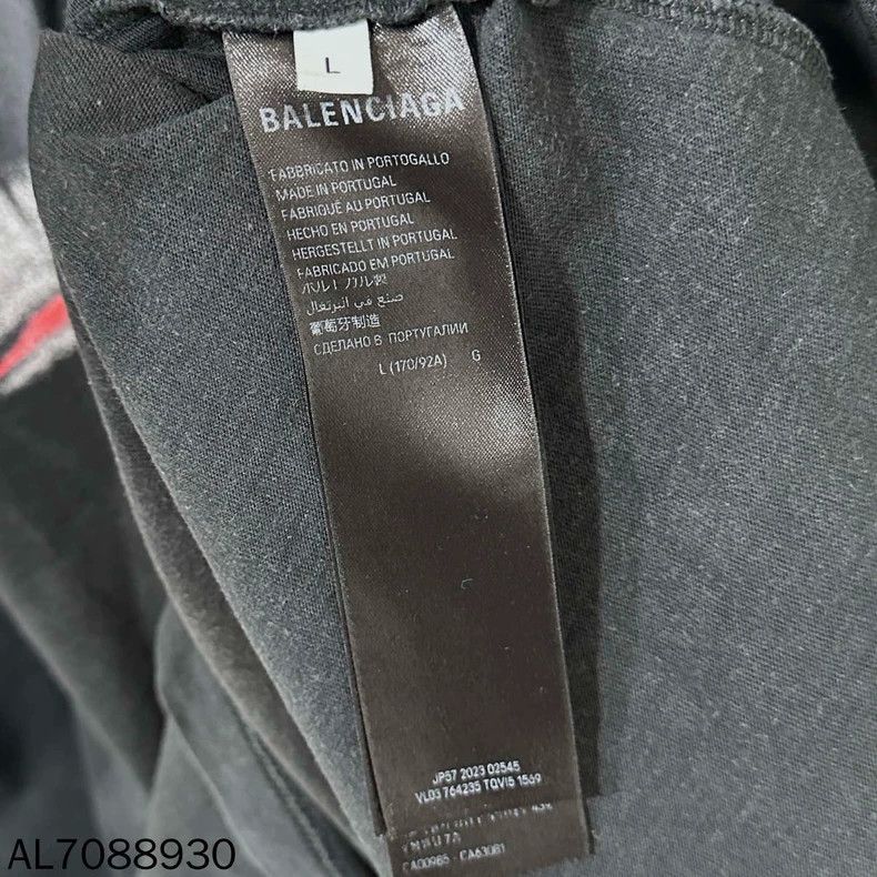 Balenciaga Balenciaga Fuzzy Cola Short Sleeve 2501-Nextarrow Size US L / EU 52-54 / 3 - 4 Thumbnail