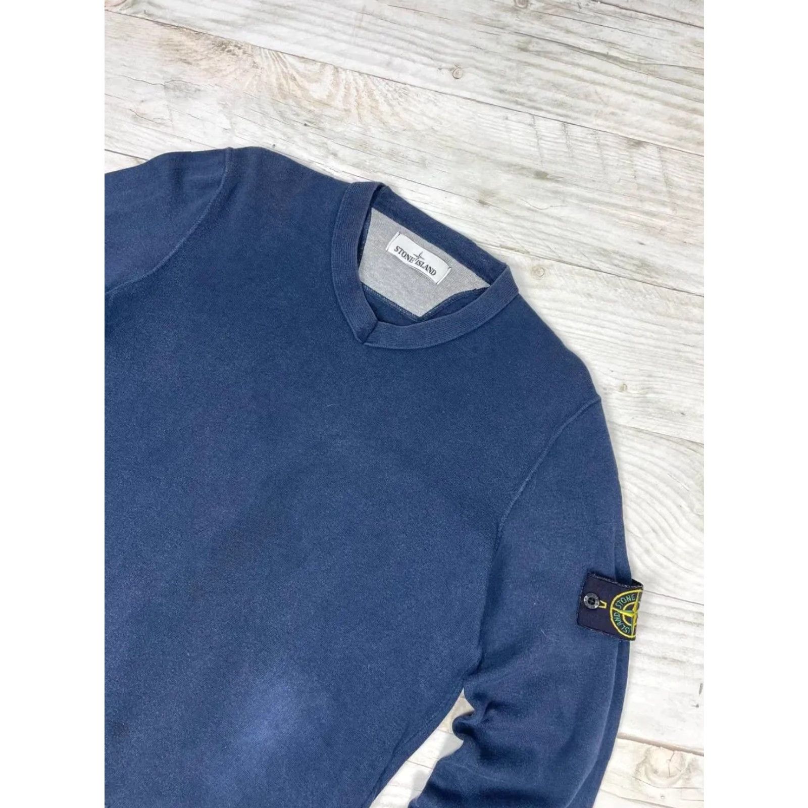 Stone Island Stone Island Sweater Jumper V-Neck Mens Size S Blue Wool Knit Pullover Casual Knits Logo 90s Style (if applicable) Size US S / EU 44-46 / 1 - 2 Thumbnail